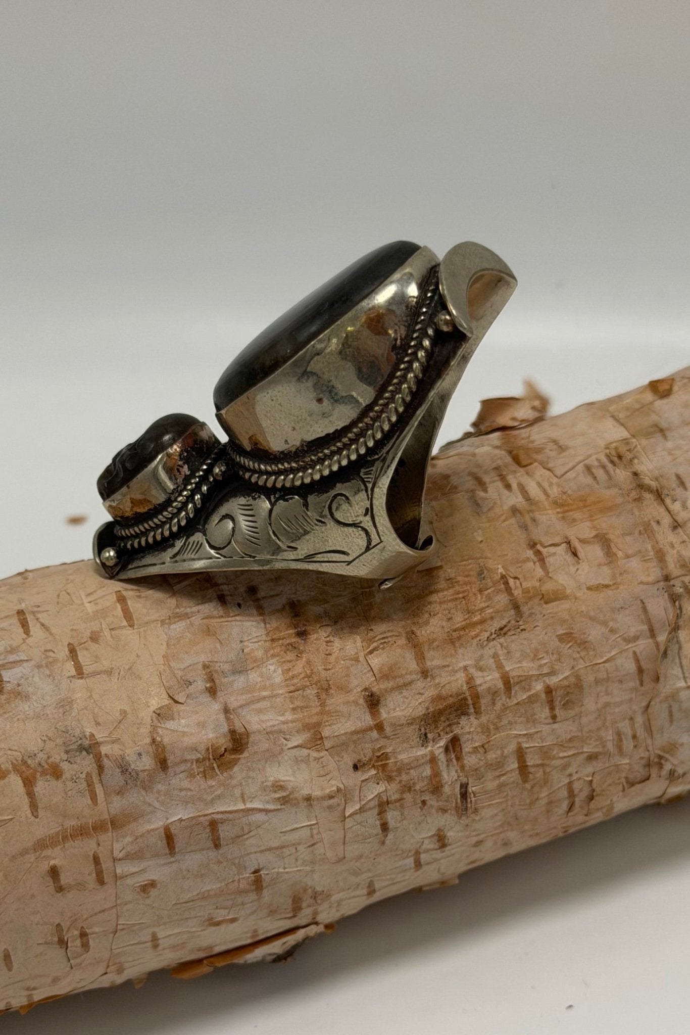 So Edgy Skull Long Laboradite Ring - ivyandlavyboutique ivyandlavyboutique