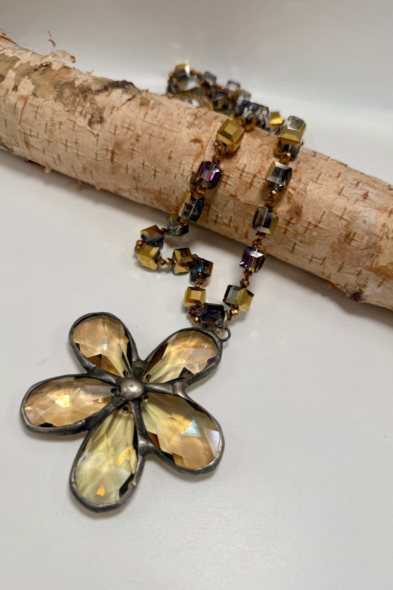 Soldered Flower Necklace - ivyandlavyboutique ivyandlavyboutique