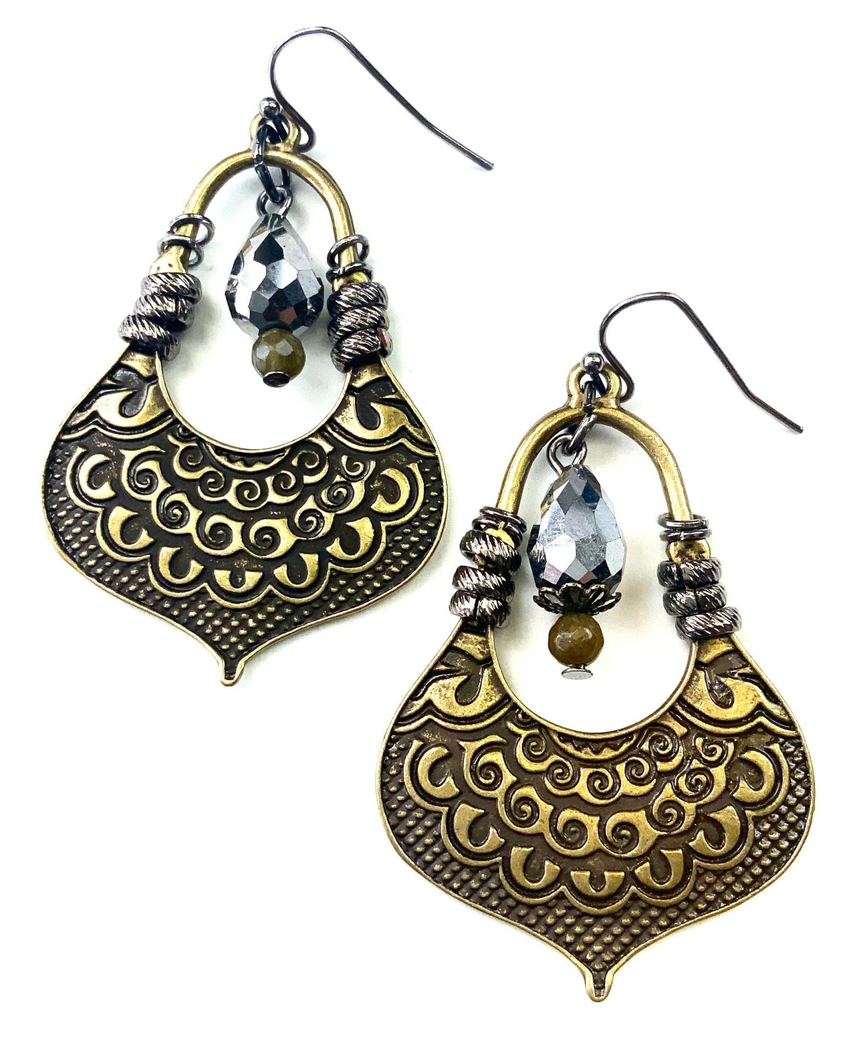 Souk w/Stacked Links & Dangle On Wire - ivyandlavyboutique Lost & Found Trading