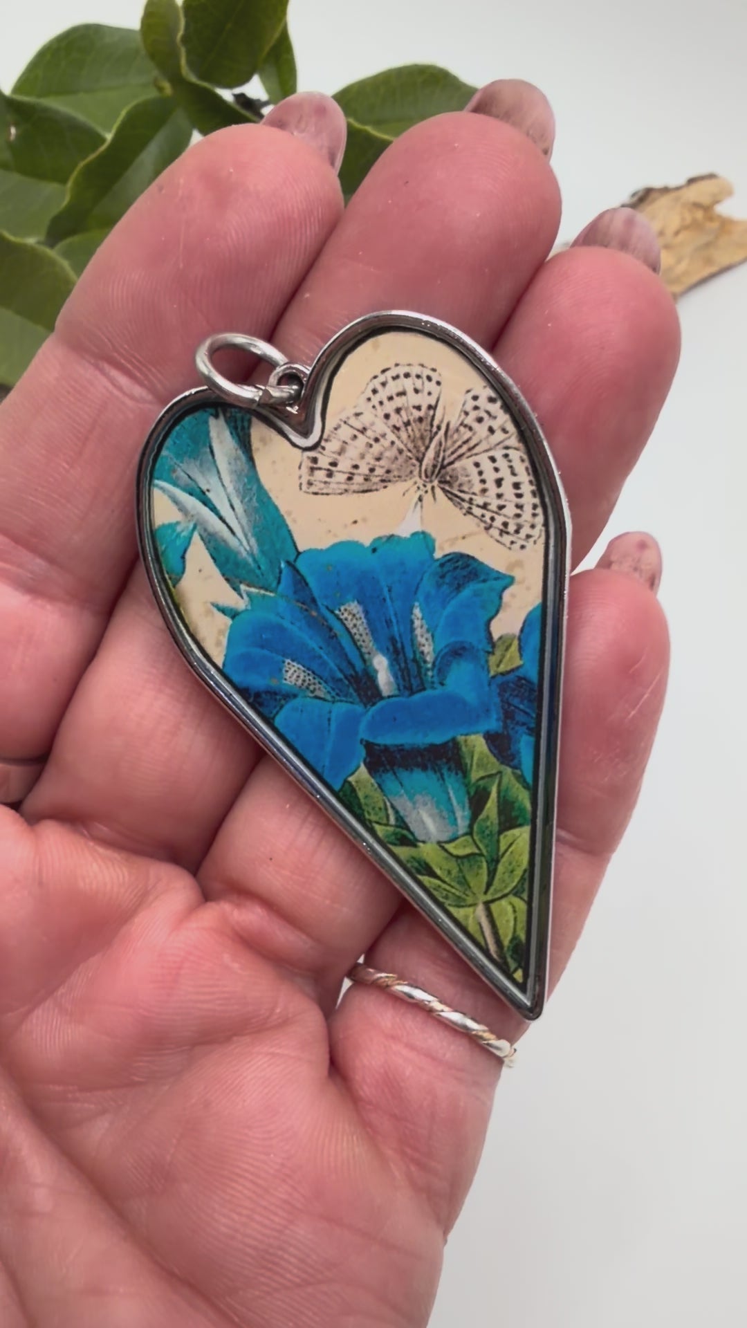 Spirit Lala: Large "Beautiful, Brave, & Becoming" Heart Pendant Necklace - ivyandlavyboutique Spirit Lala