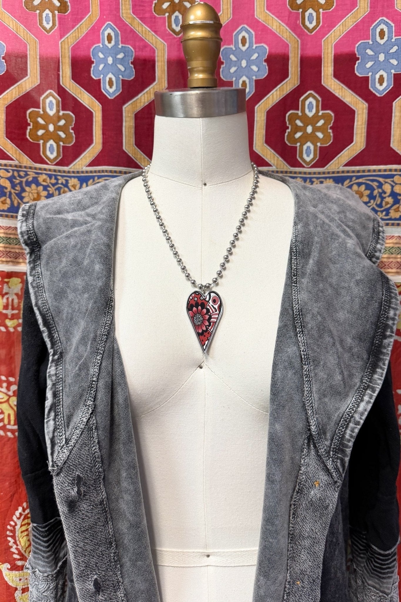 Spirit Lala: Large Black Red Flower Heart Pendant Necklace - ivyandlavyboutique Spirit Lala