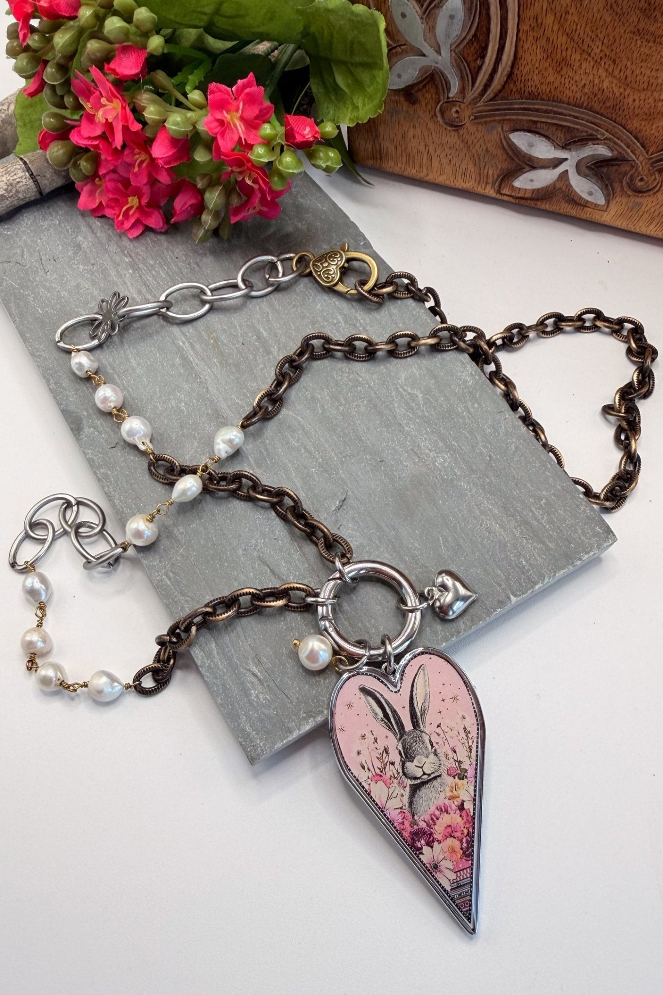 Spirit Lala: Rabbit Pop Art Heart Open Circle Crystal Chain Necklace - ivyandlavyboutique Spirit Lala