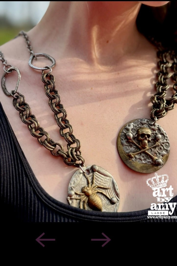 Spooky Too - ivyandlavyboutique Art by Amy