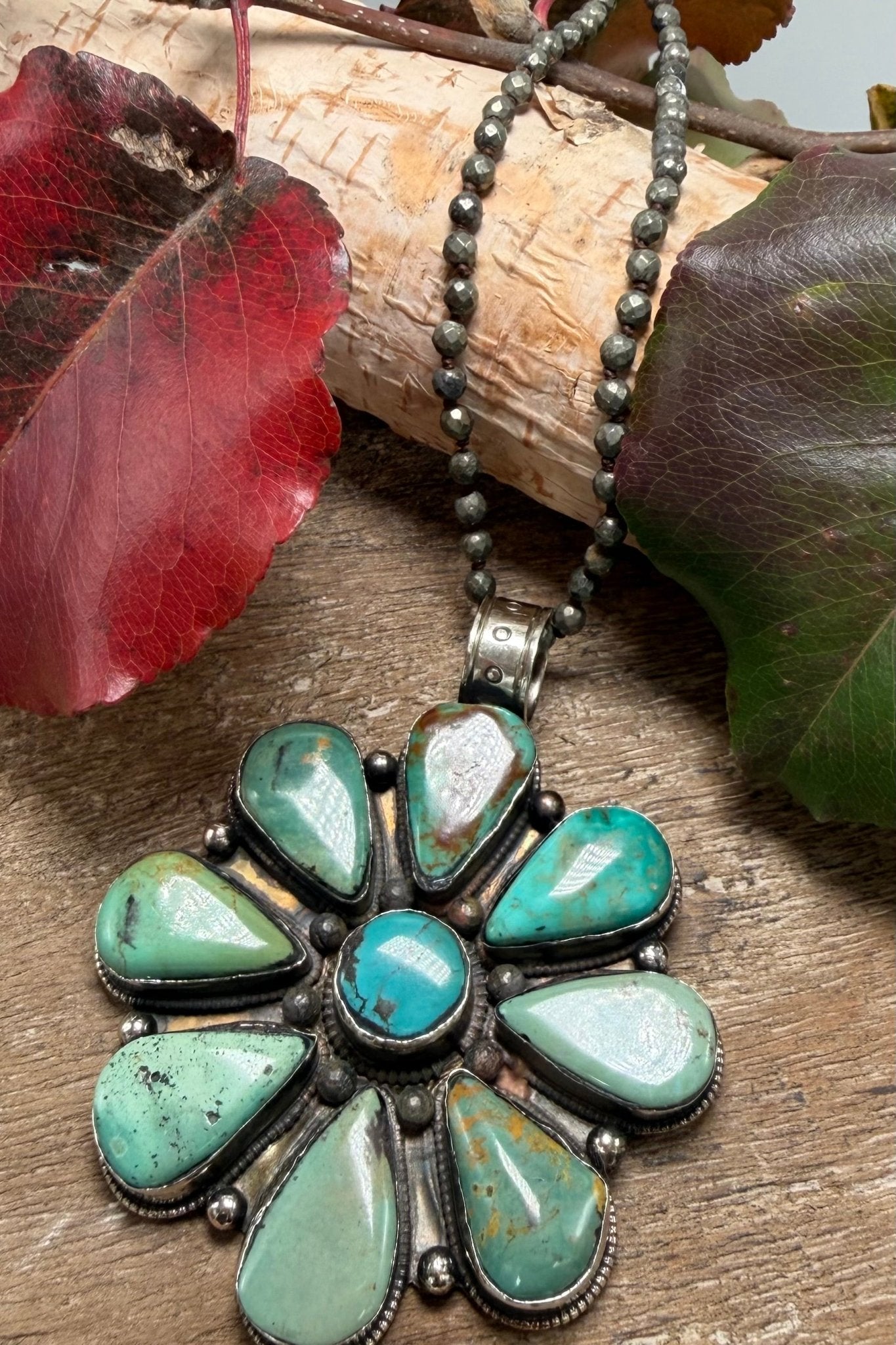 Squash Blossom Shortie Necklace - ivyandlavyboutique ivyandlavyboutique