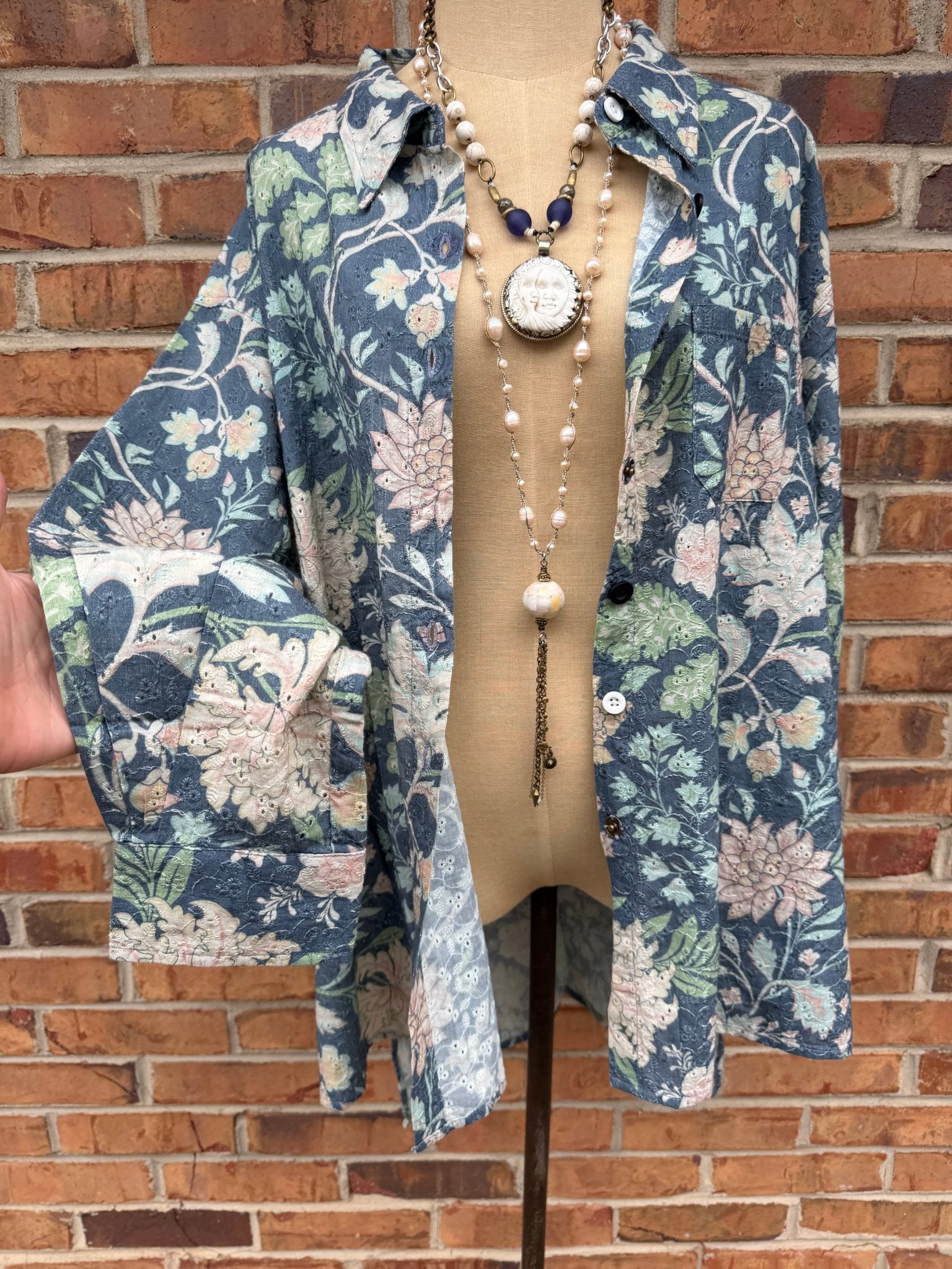 Star Gazing Top - Blue Floral - ivyandlavyboutique Jaded Gypsy