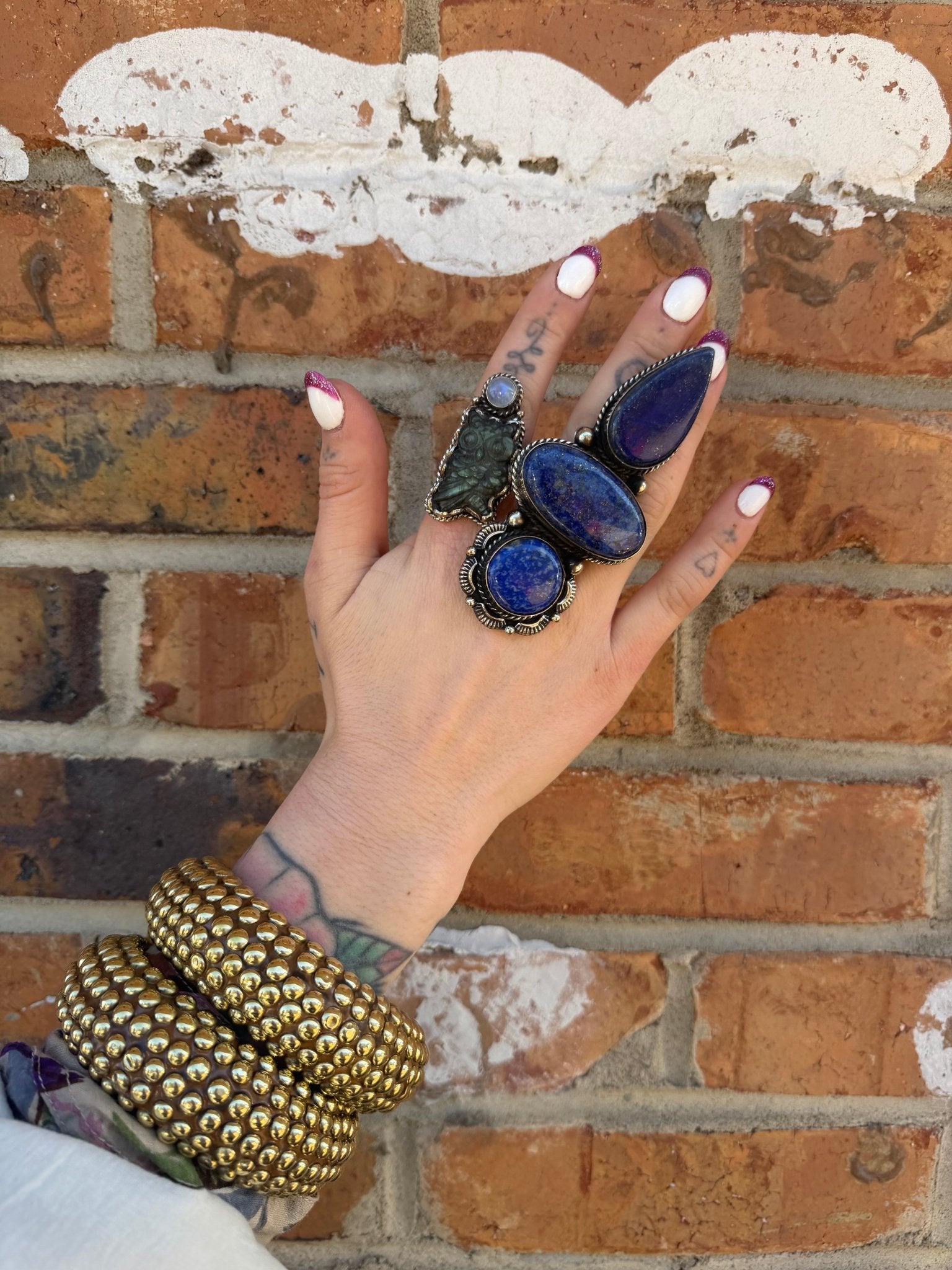 Stay Golden Dotted Wood Bangle Bracelet - ivyandlavyboutique ivyandlavyboutique