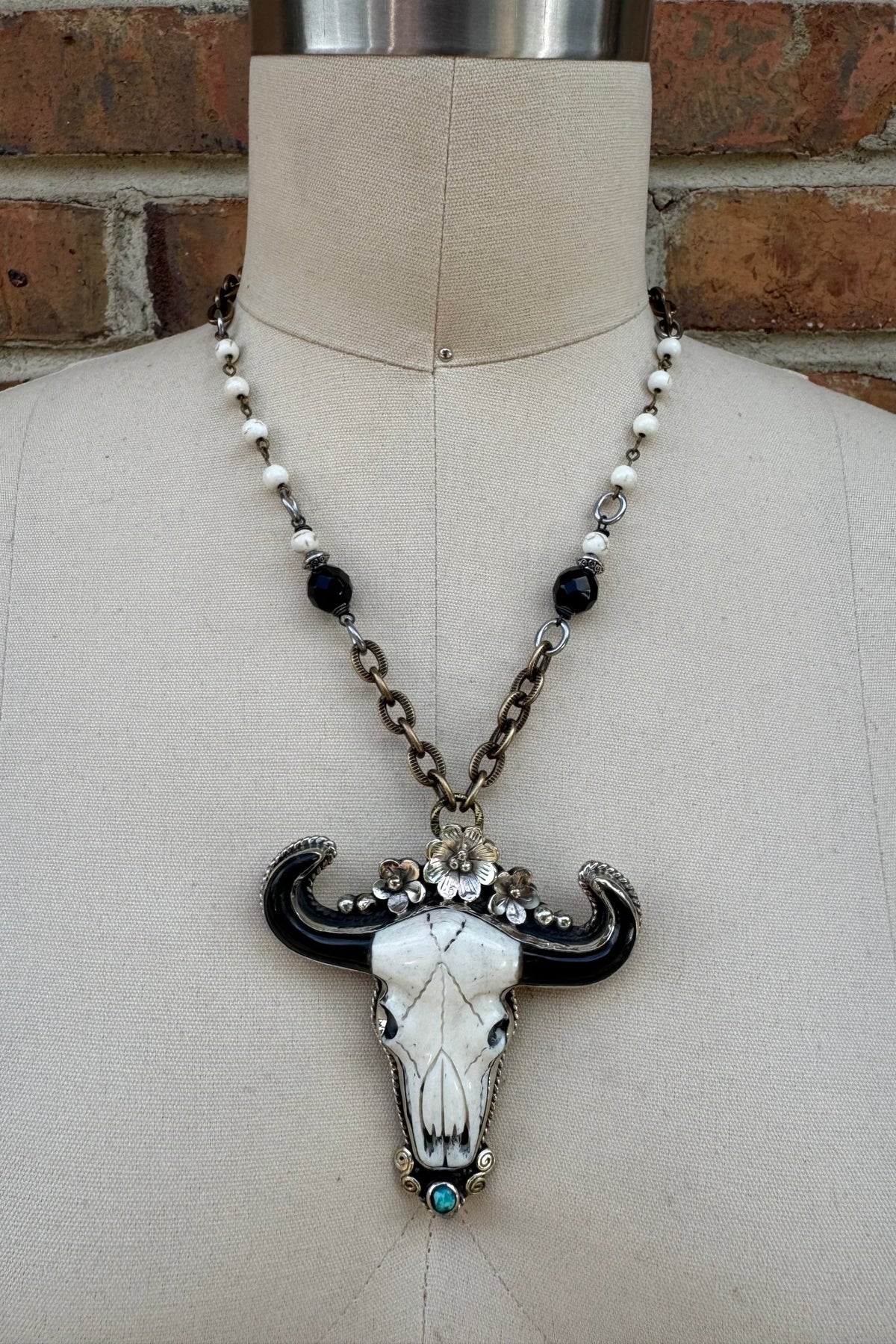 Steer Clear Necklace - Skull - ivyandlavyboutique ivyandlavyboutique