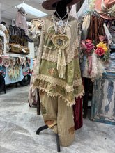 Striped Butterfly Top - ivyandlavyboutique A Rare Bird Shop