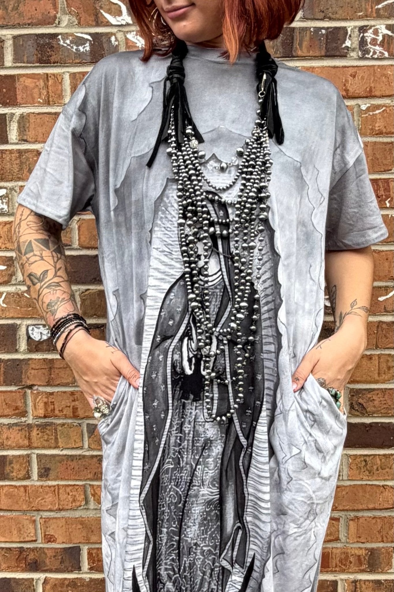 T-Shirt Dress with Print of Mother Mary - ivyandlavyboutique LeParisPetit by I Love Linen