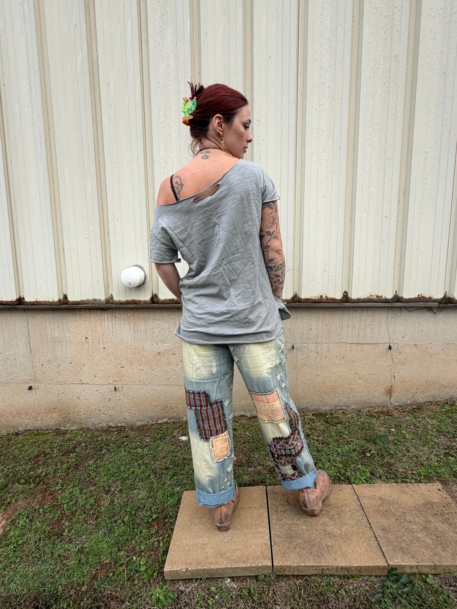 Tattered Vintage Tee in Grey - ivyandlavyboutique A Rare Bird Shop