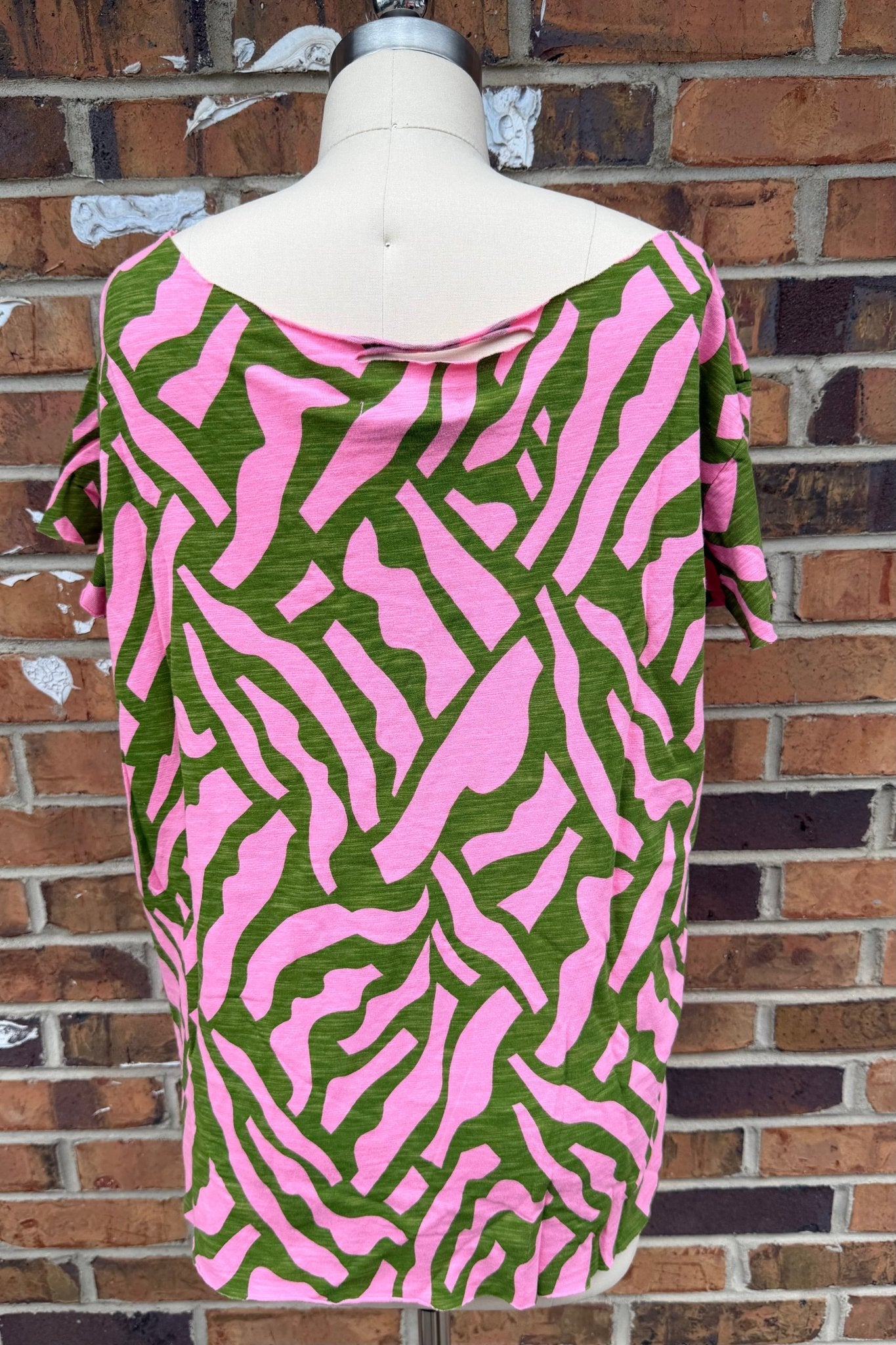 Tattered Vintage Tee in Pink Animal - ivyandlavyboutique A Rare Bird Shop