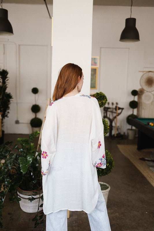 The Louise Embroidered Kimono - ivyandlavyboutique Leto Accessories