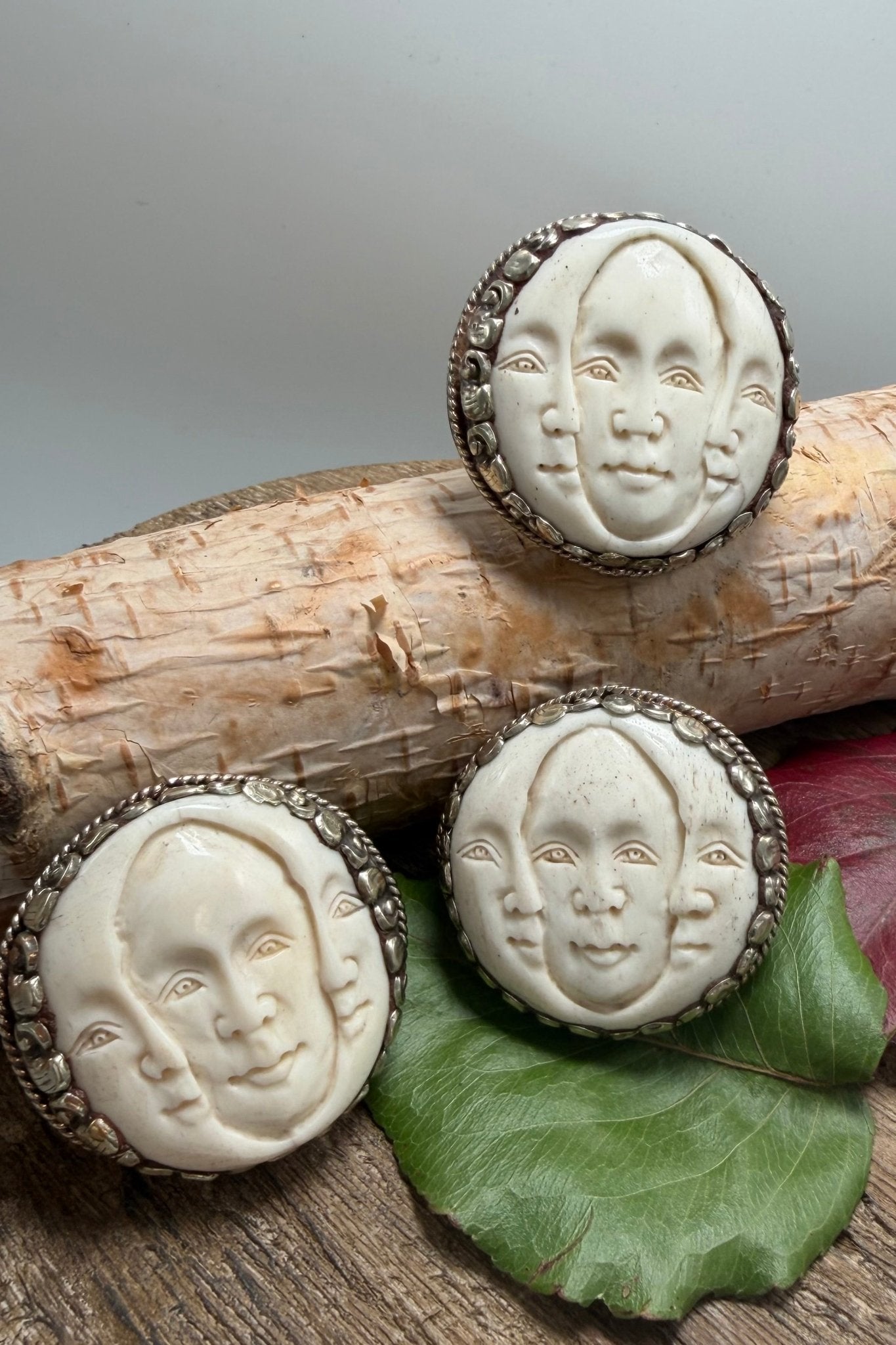 Three Heads Ring - ivyandlavyboutique ivyandlavyboutique