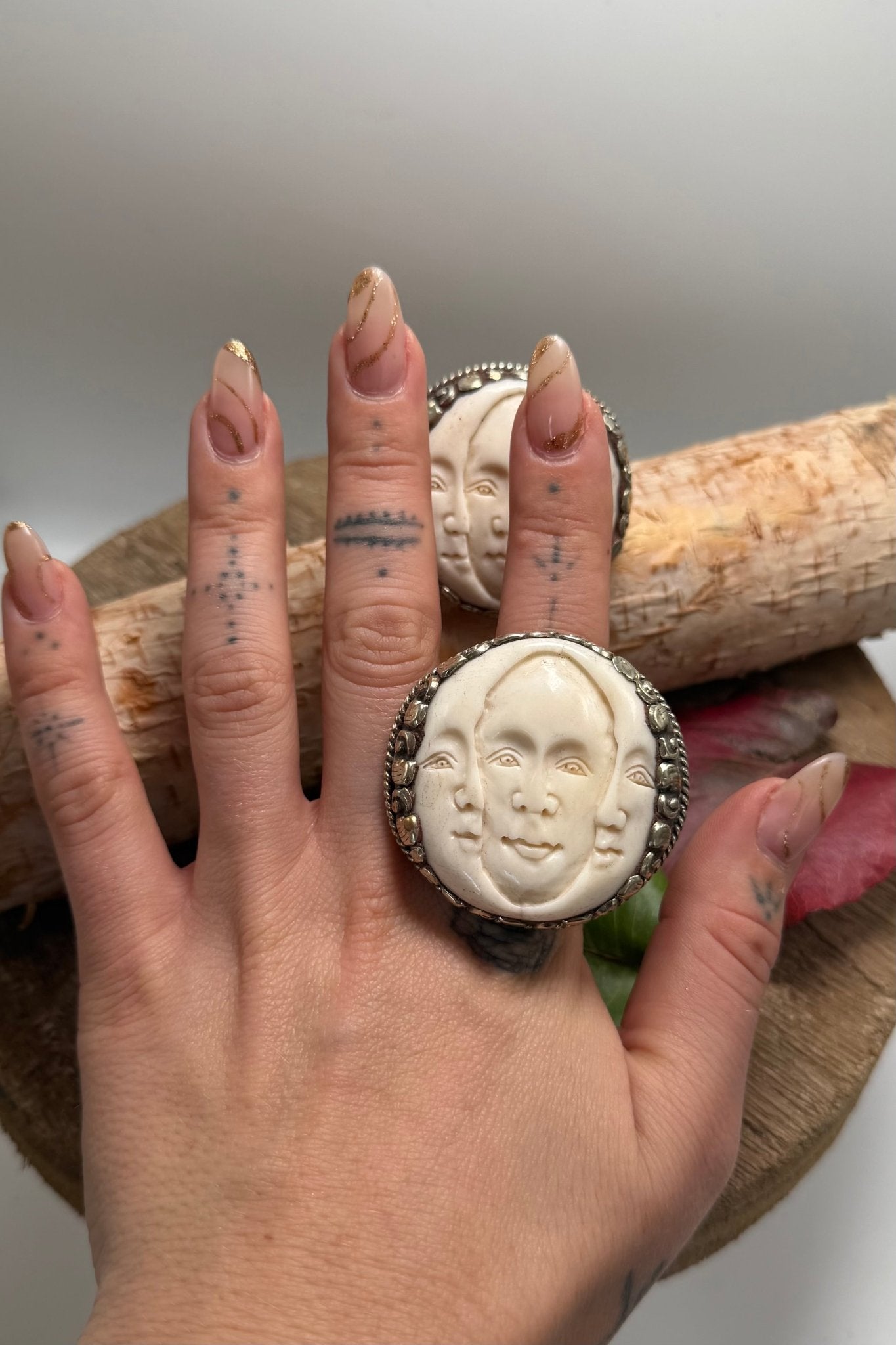 Three Heads Ring - ivyandlavyboutique ivyandlavyboutique