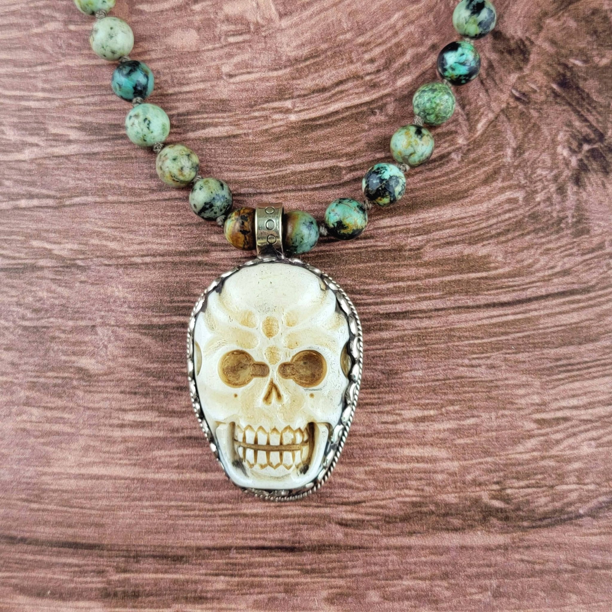 Tibetan Bone Skull Pendant Beaded Necklace - ivyandlavyboutique ZINC Designs