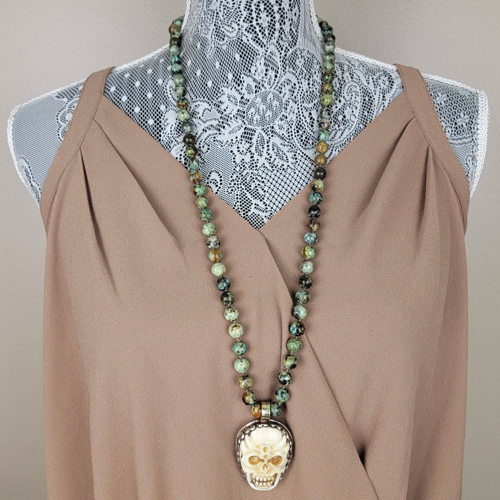 Tibetan Bone Skull Pendant Beaded Necklace - ivyandlavyboutique ZINC Designs