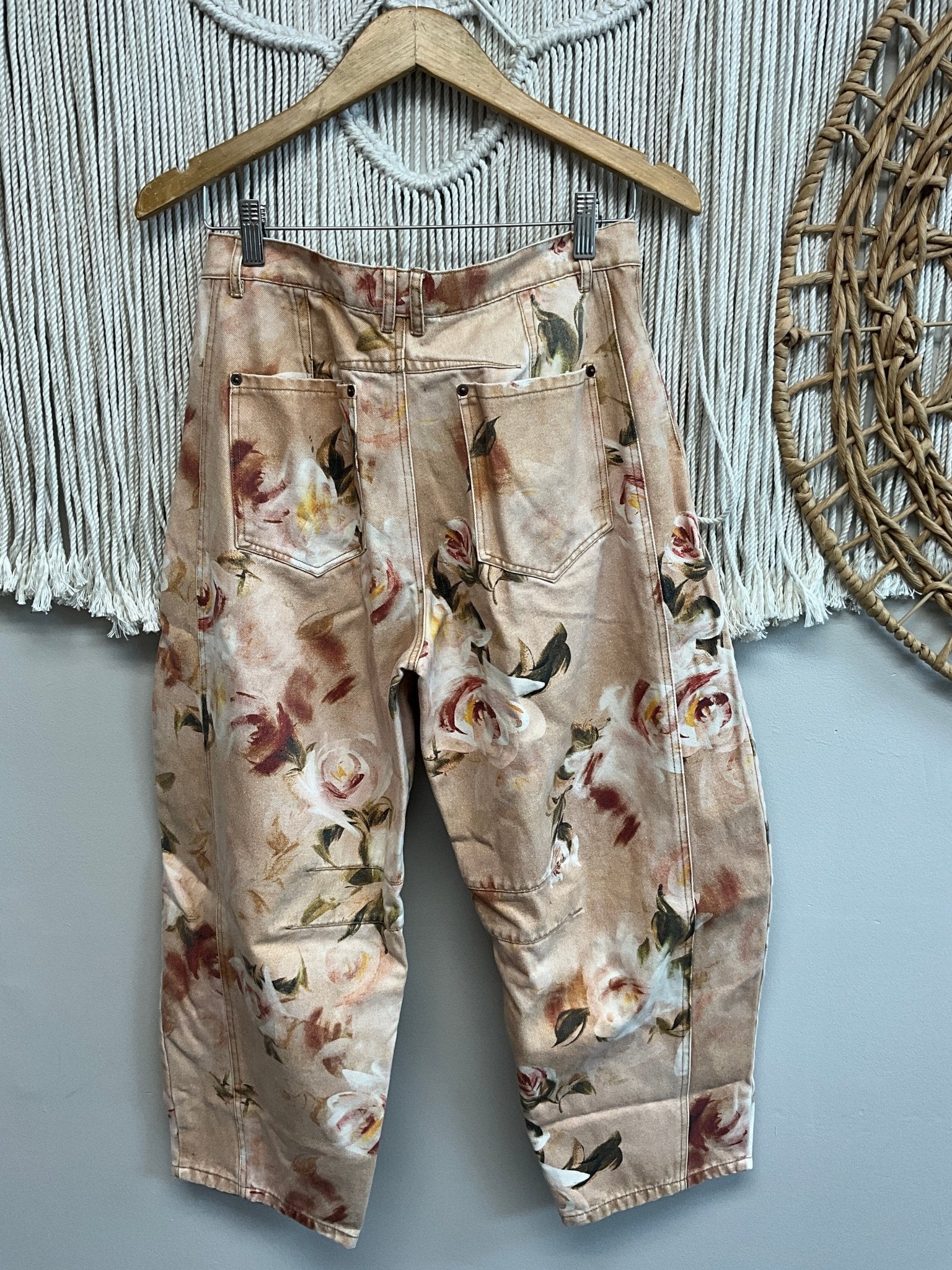 Urban Daizy floral Denim Pant - ivyandlavyboutique ivyandlavyboutique