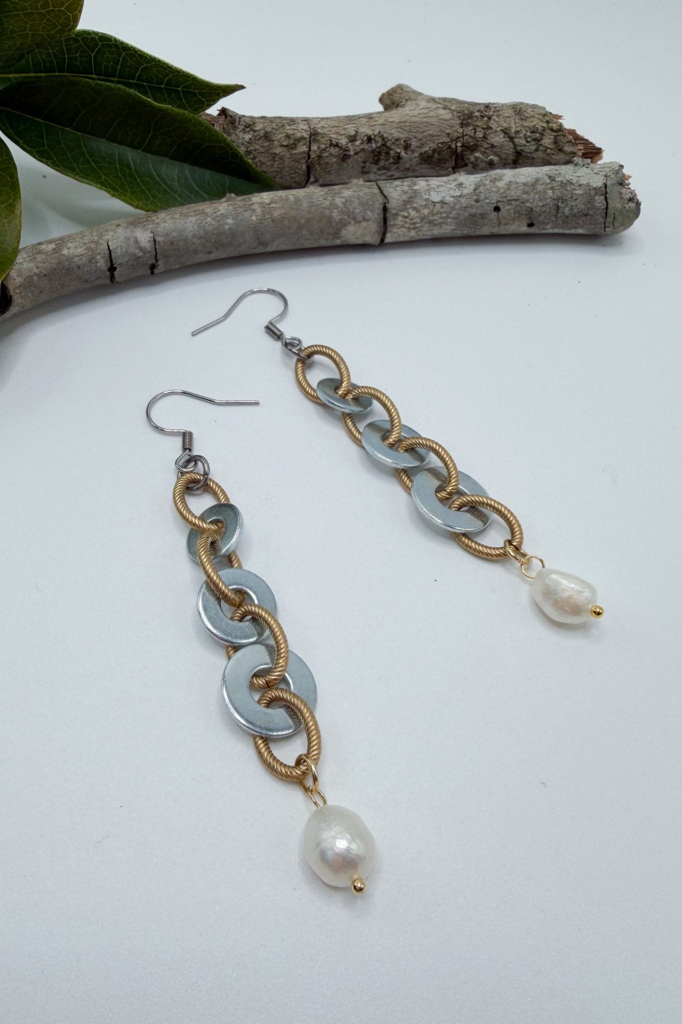 Vintage Mixed Metal Pearl Washer Earrings - ivyandlavyboutique Spirit Lala