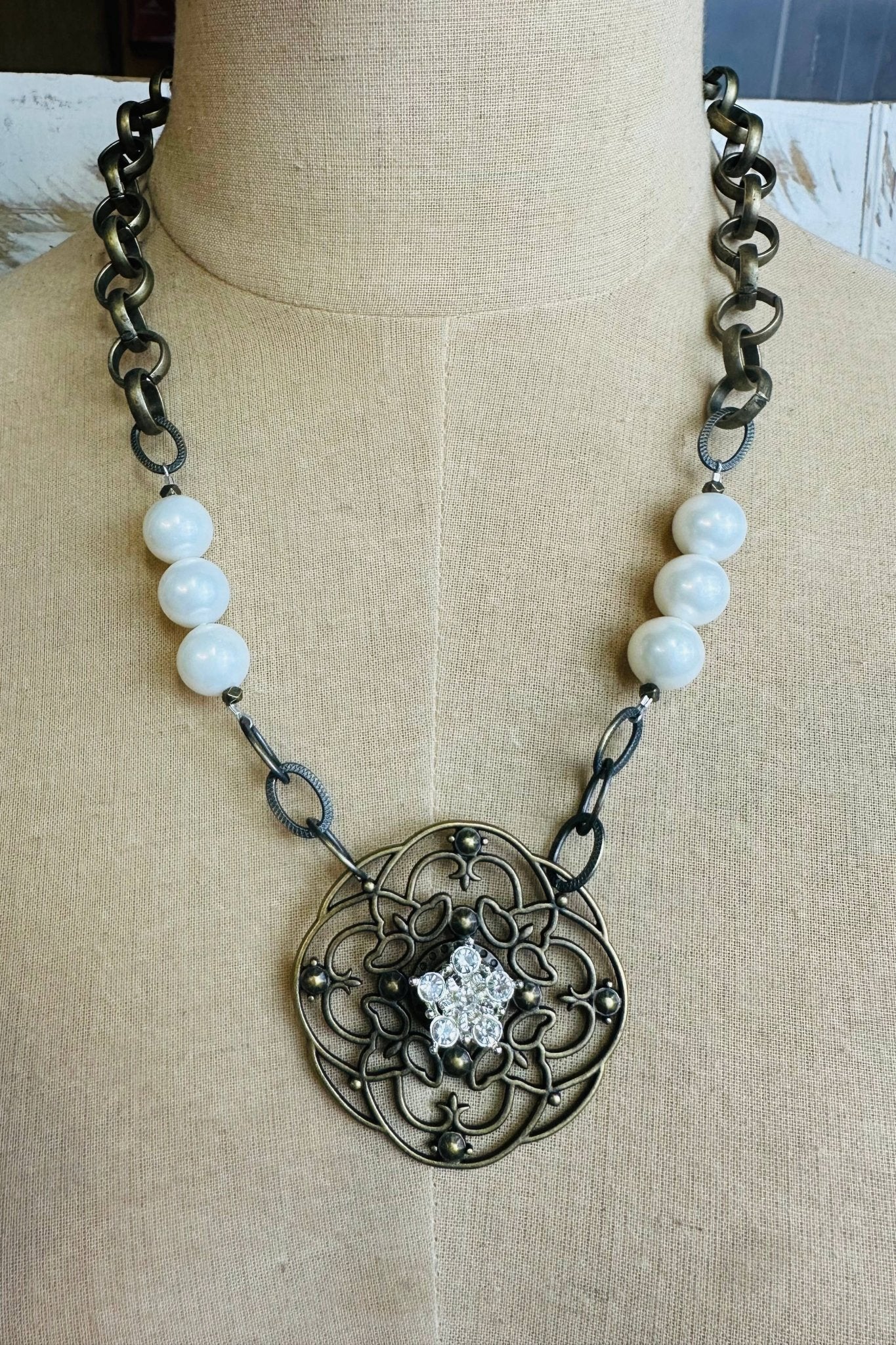 Vintage Pearl Lola Statement Necklace - ivyandlavyboutique Scooples Jewelry