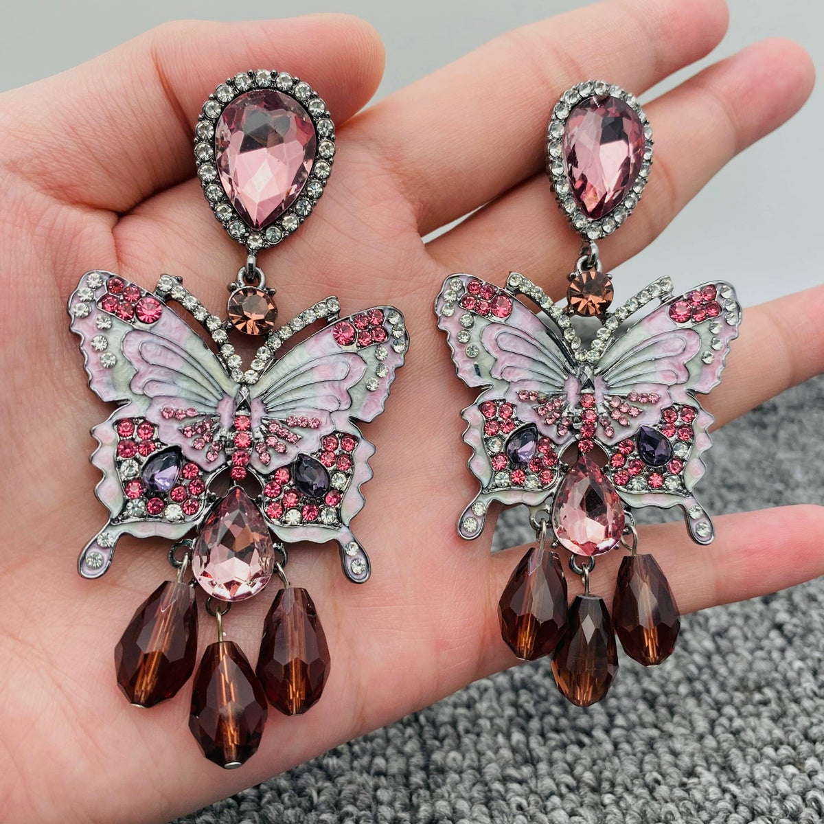 Vintage Sparkling Elegant Rhinestone Butterfly Charm Earring - ivyandlavyboutique Mio Queena