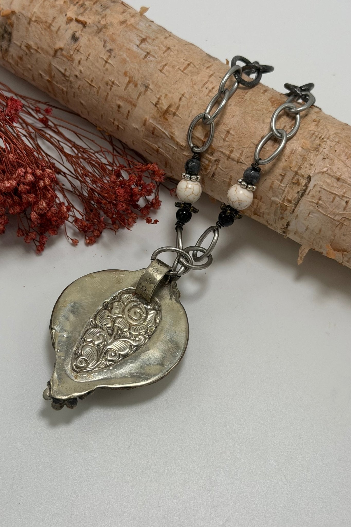 Wildlife Buffalo Head Necklace - ivyandlavyboutique ivyandlavyboutique