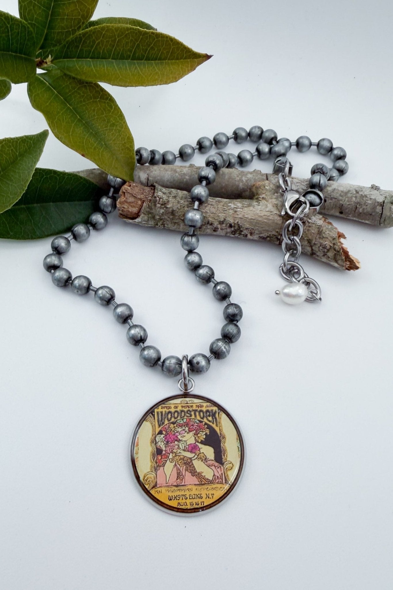 Woodstock Large Circle Distressed Pendant Necklace - ivyandlavyboutique Spirit Lala