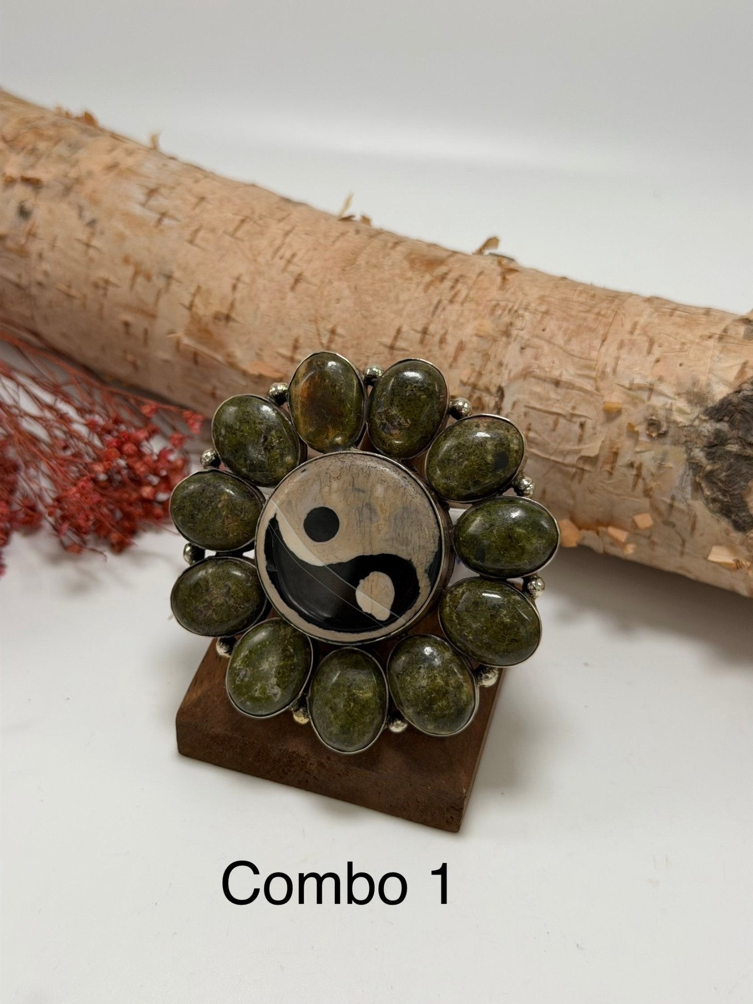 Yin & Yang in Greens Statement Ring - ivyandlavyboutique ivyandlavyboutique