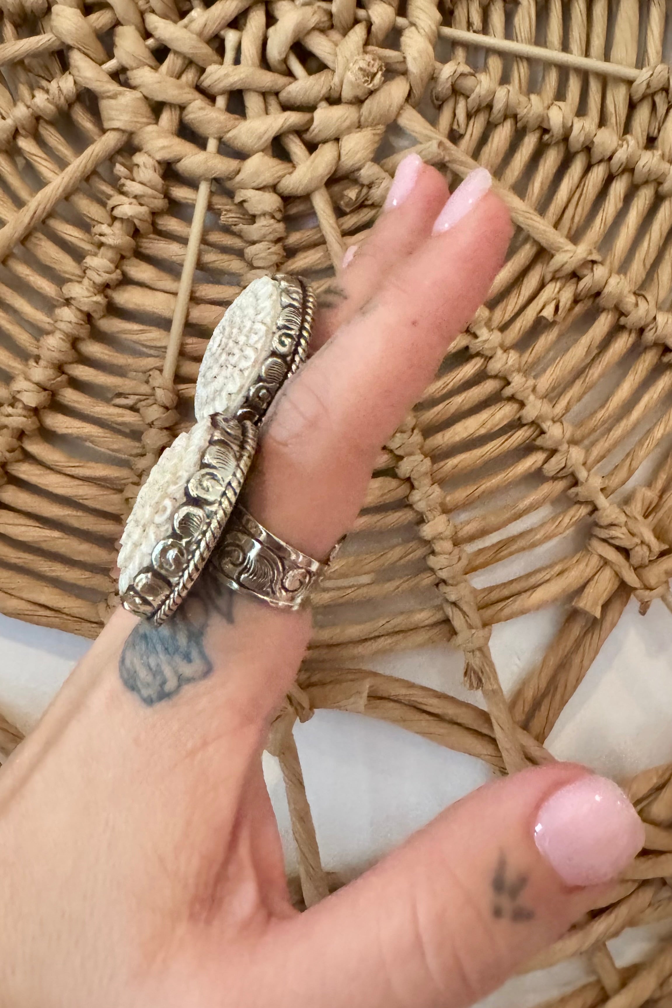Circle Flower Carved Ring