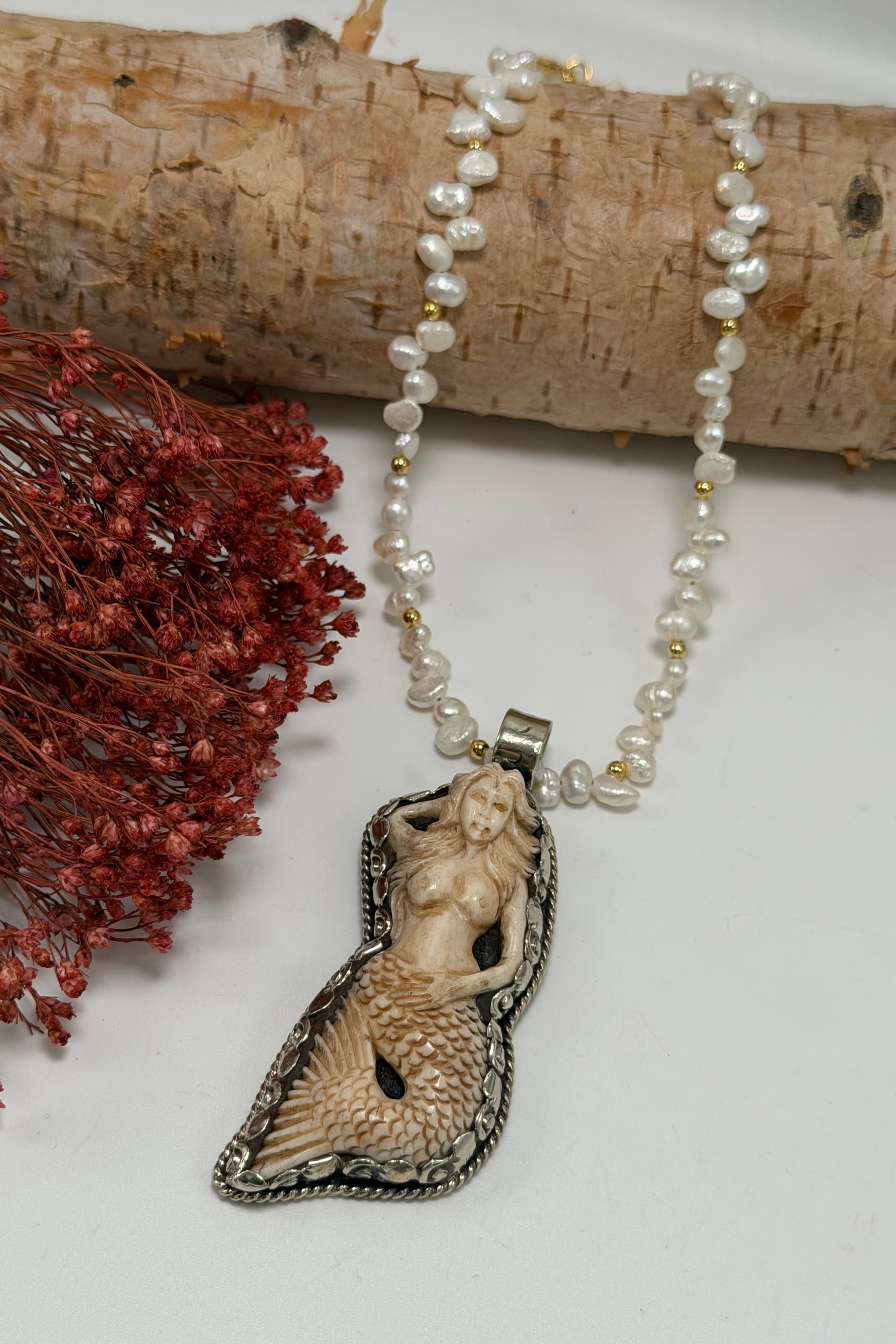 Sea Mist Mermaid Freshwater Pearl Choker