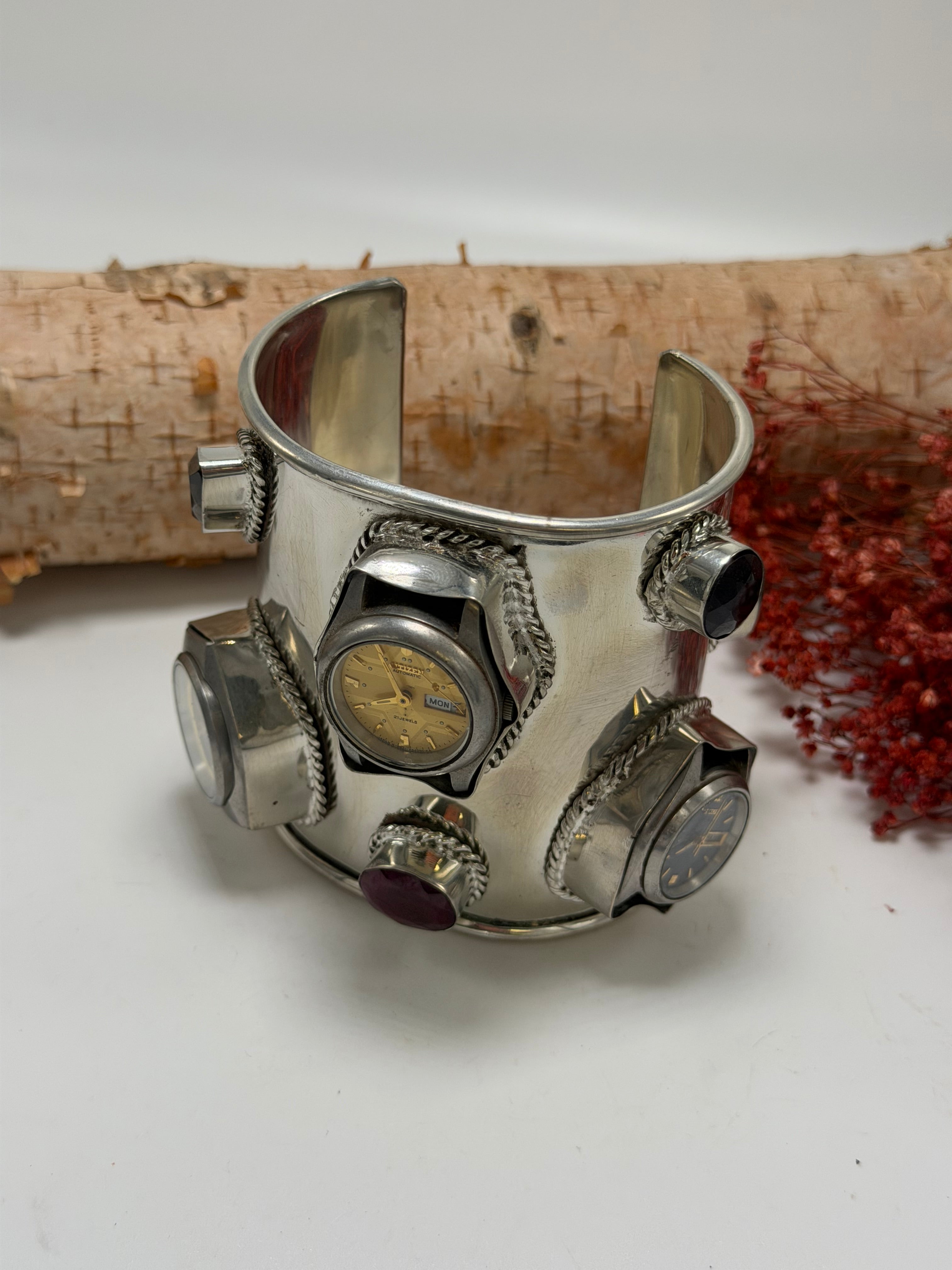 Do you have the Time 8 Piece Watch Cuff