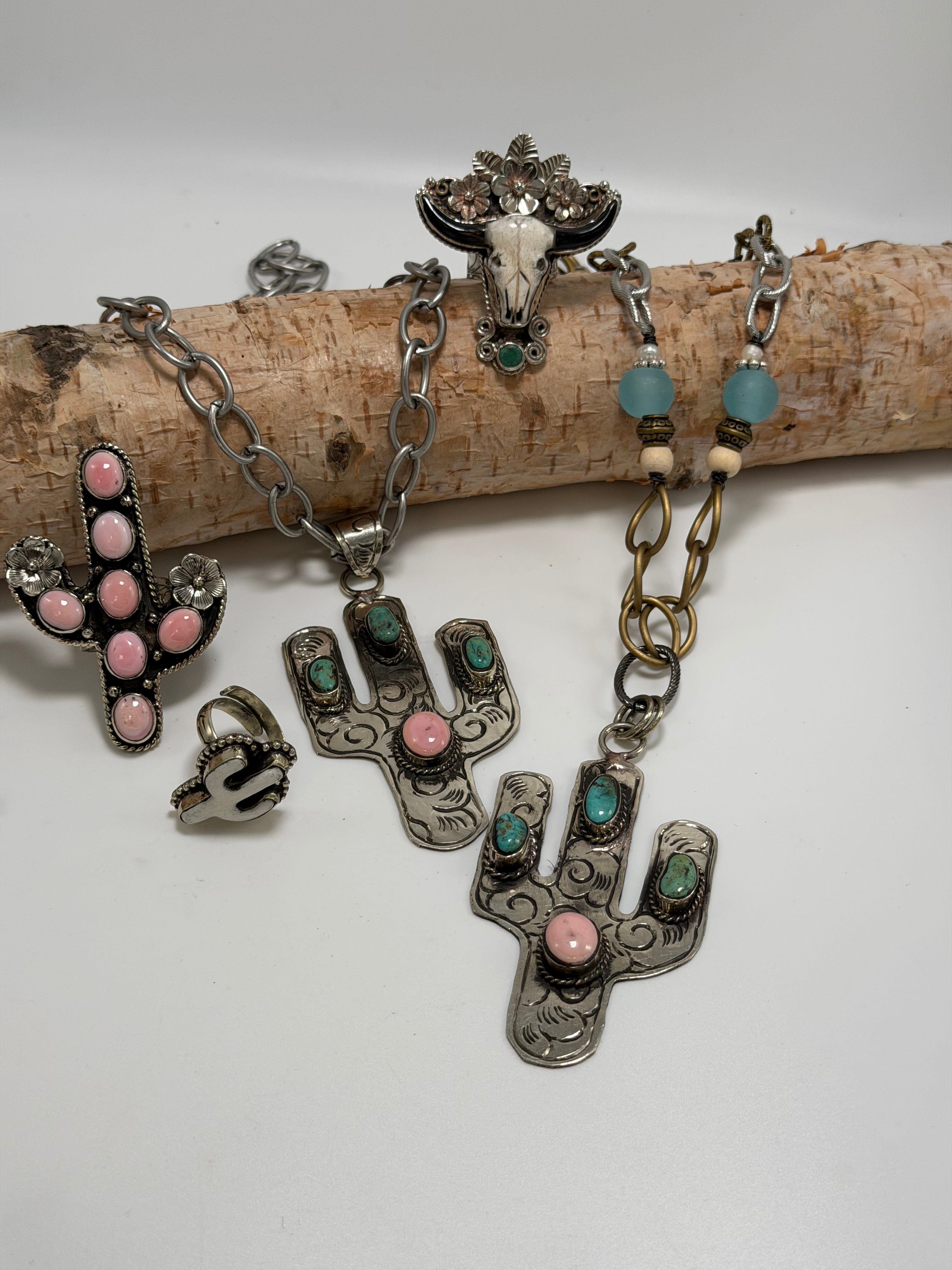 The Arizona Shortie Necklace - Cactus