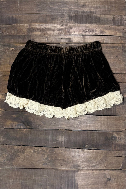 Vintage Romance Shorts in Chocolate