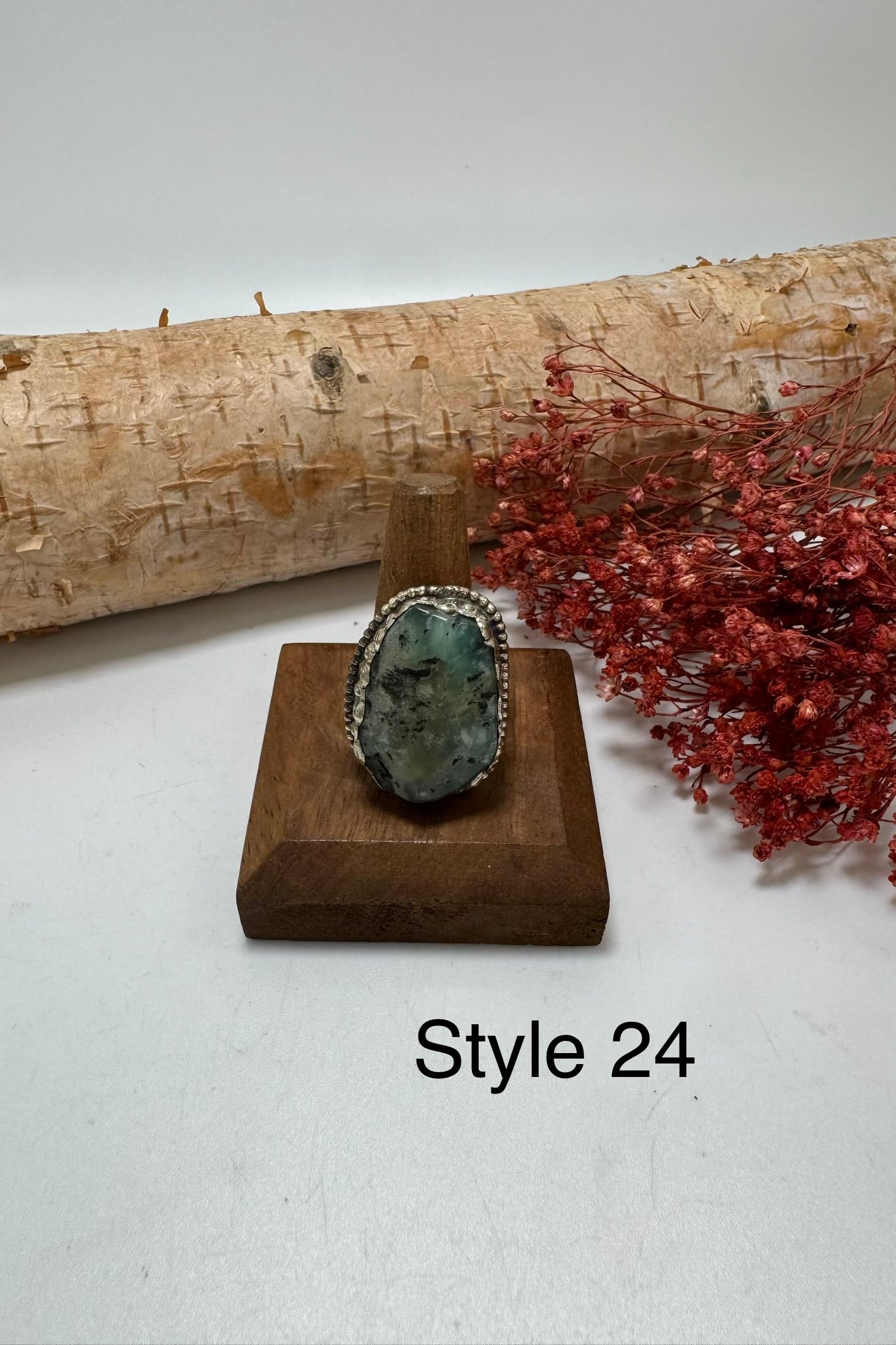Lil Stunner Stone Ring