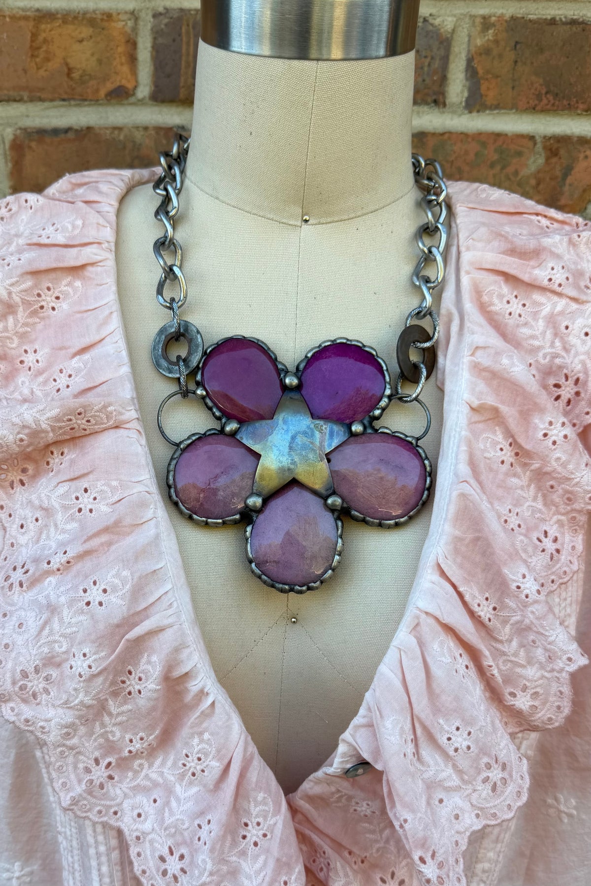 Big MaMa Flower and Badge Necklace