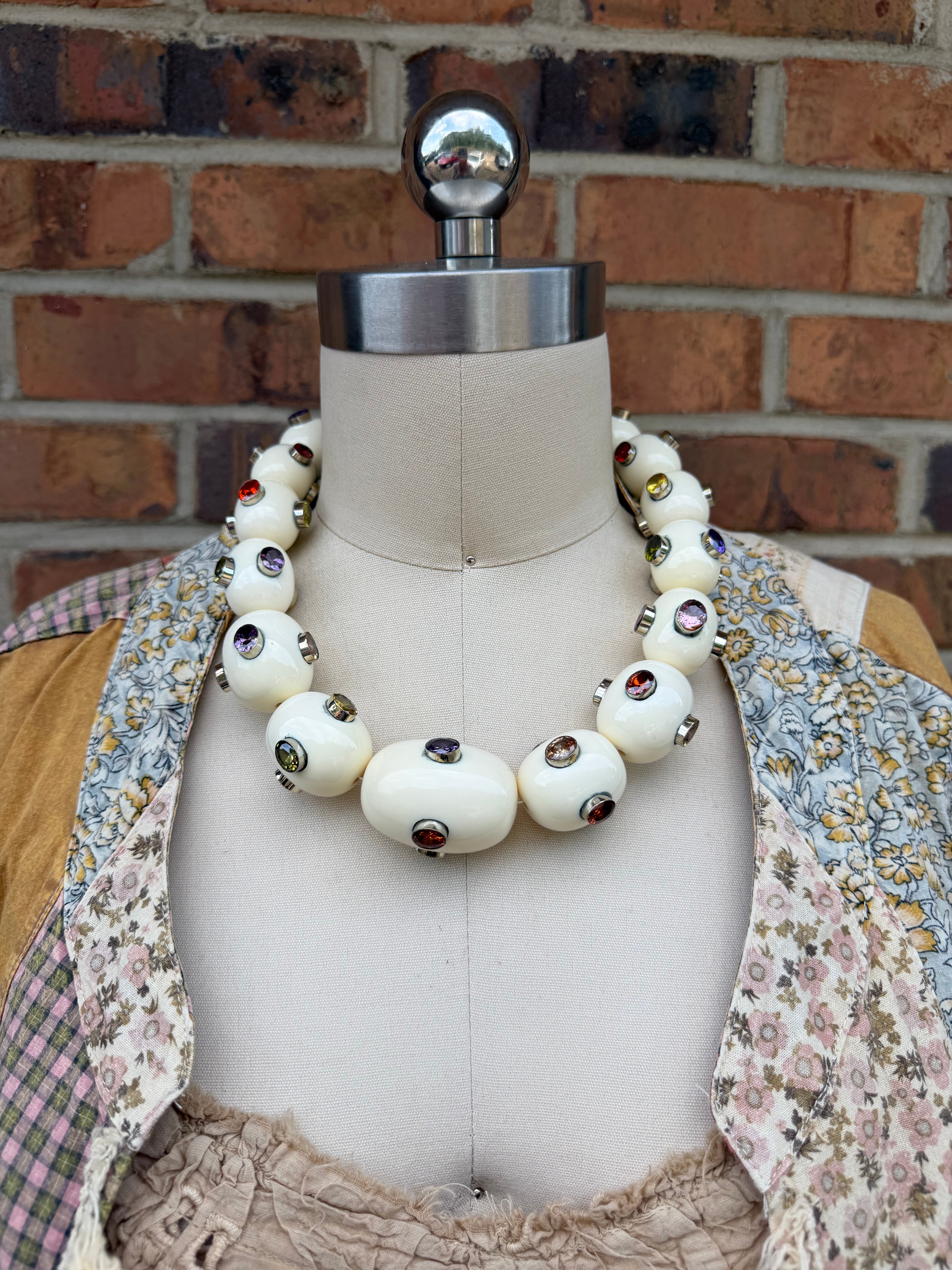Resin Gem Beaded Ball Necklace in Cream