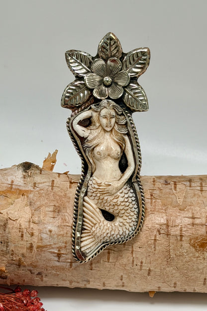 The Flowered Mermaid Ring