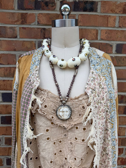 Resin Gem Beaded Ball Necklace in Cream