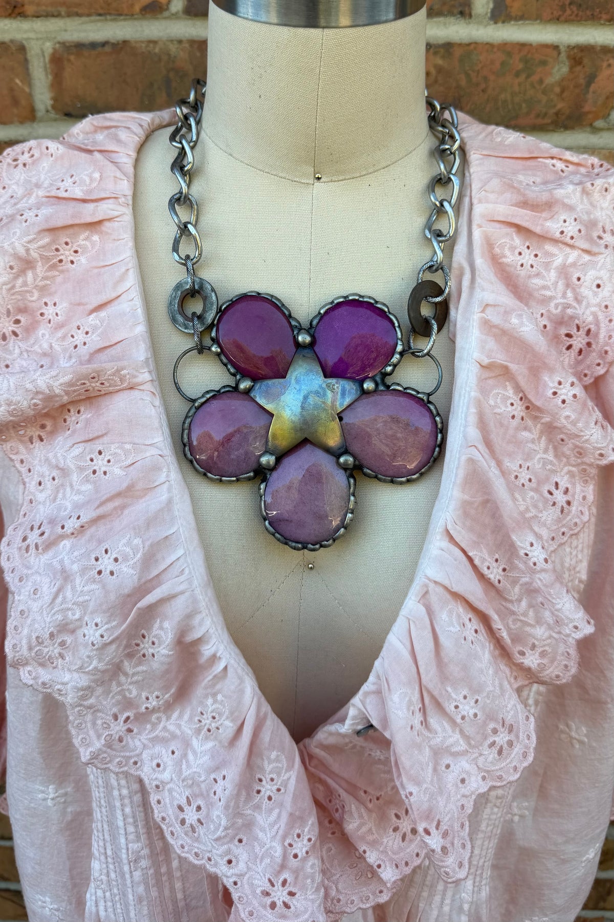 Big MaMa Flower and Badge Necklace