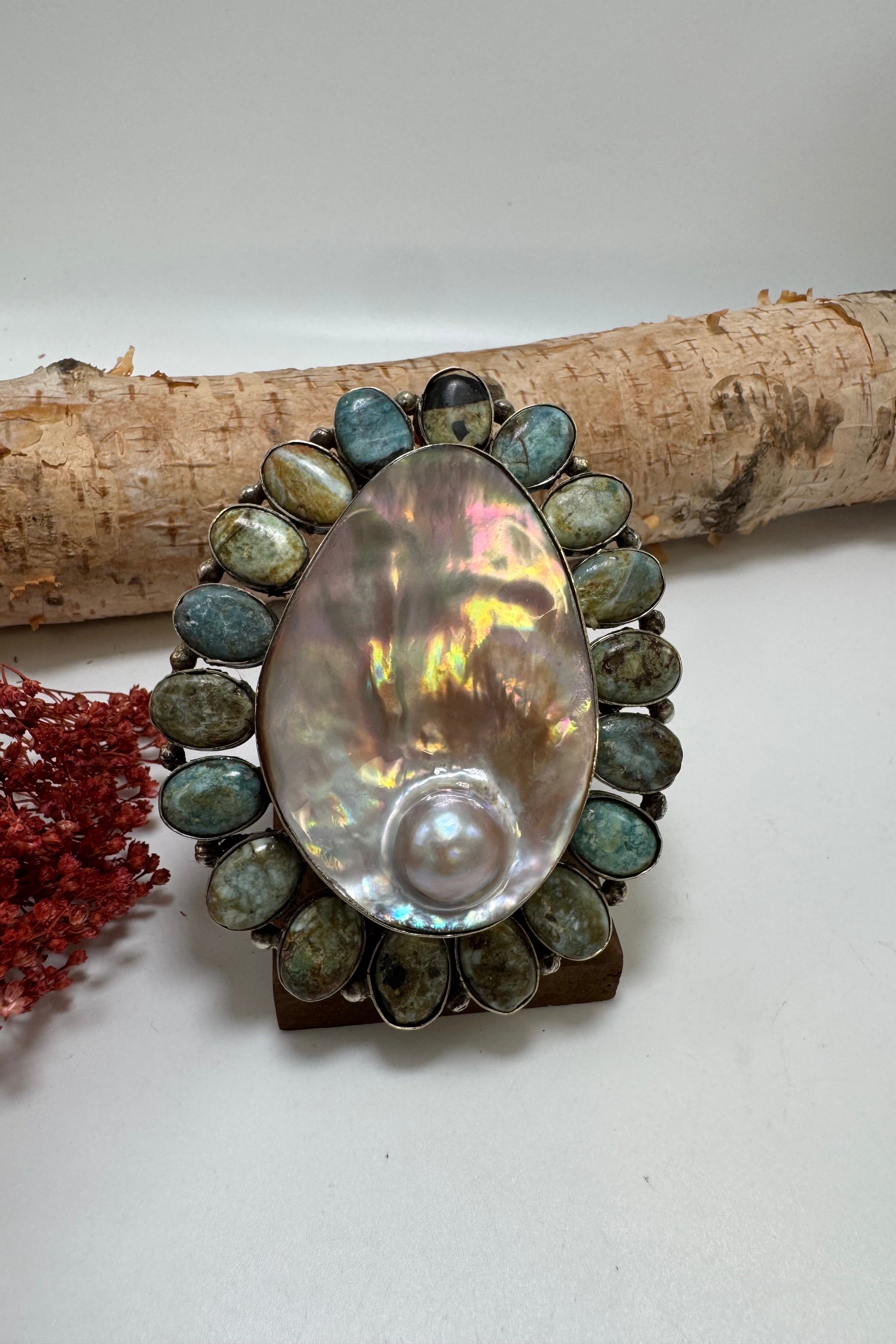 Pearl Oyster Jaded Ring