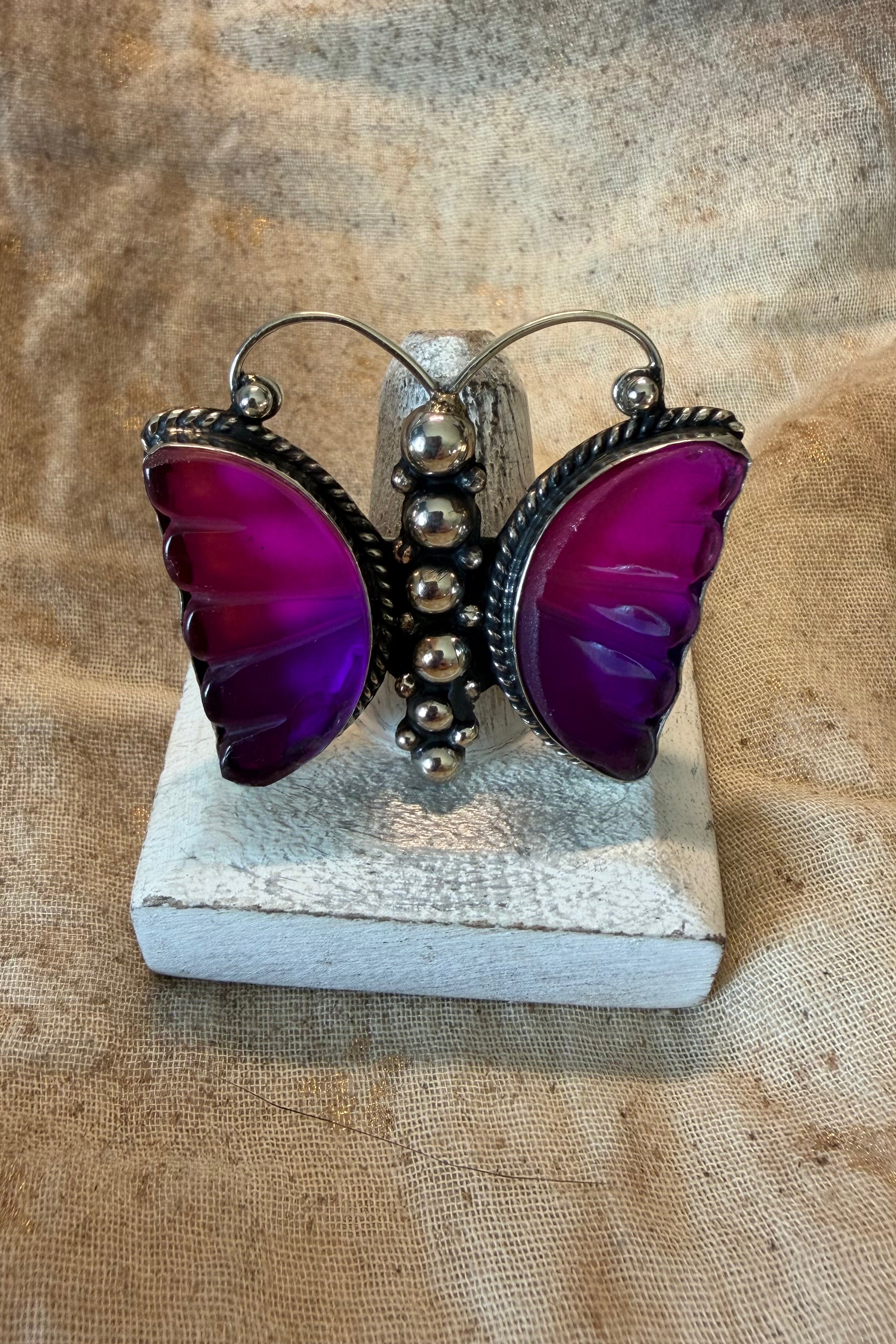 Flutterby Plain Style