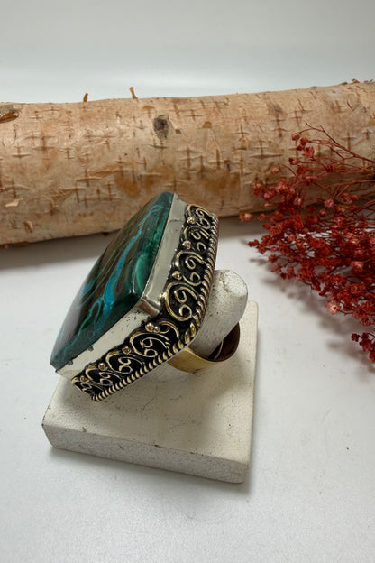 Square Waves Ring