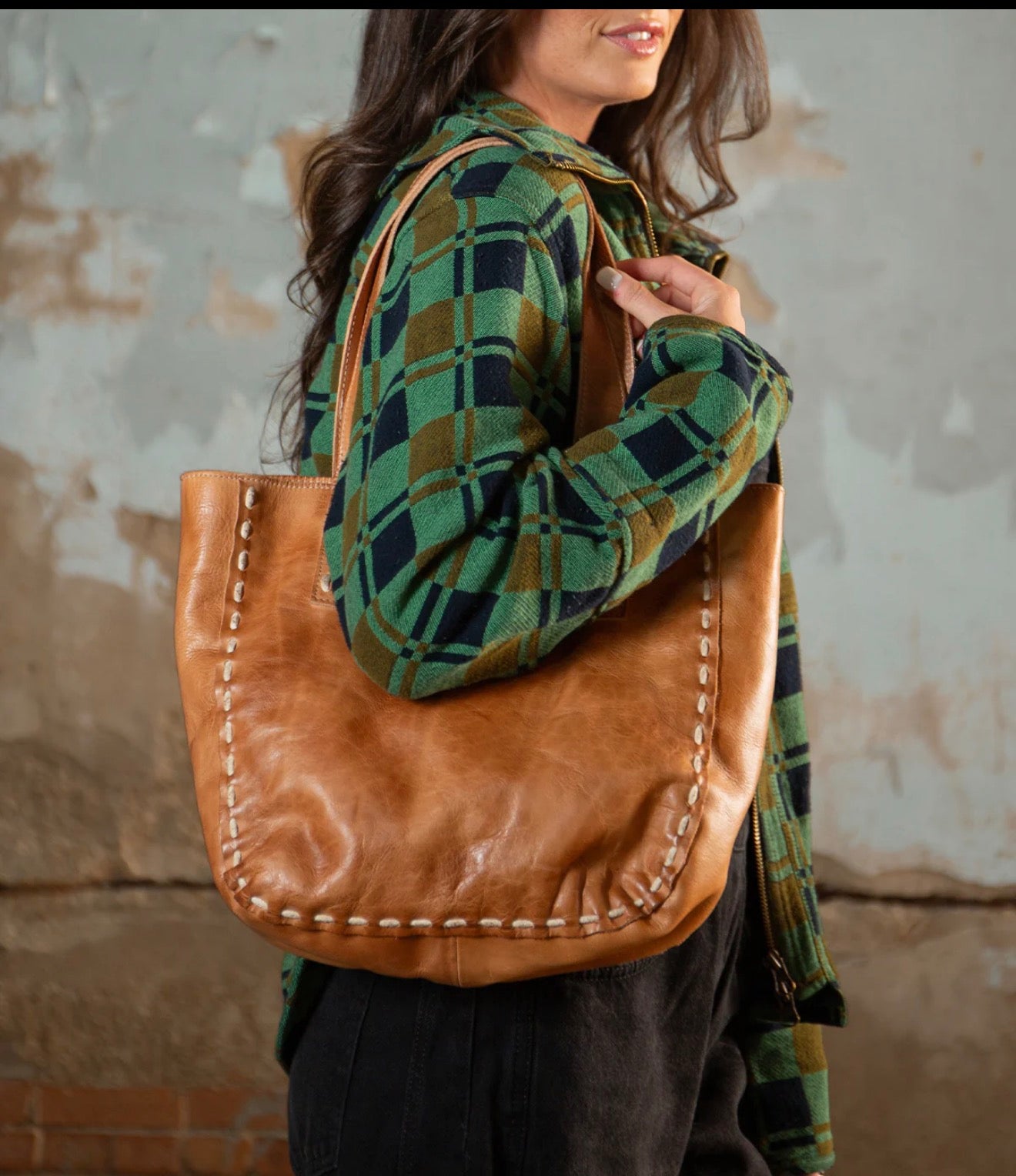 Stevie in Tan Rustic