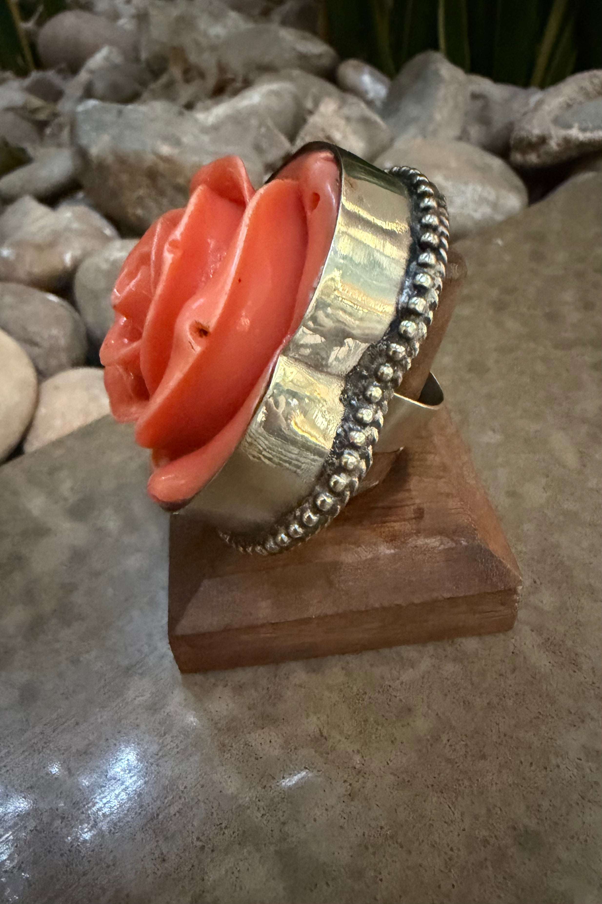 Coming Up Roses Ring