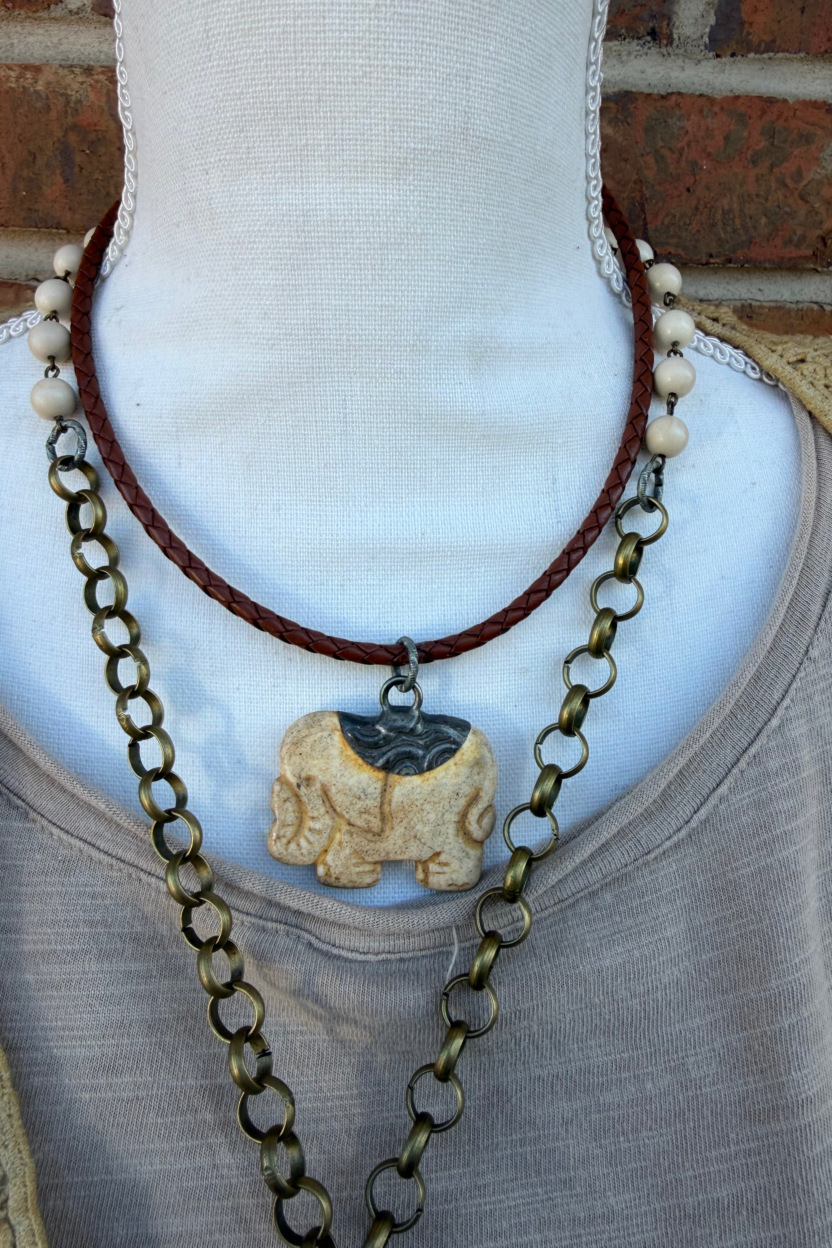 Elephant Chocker