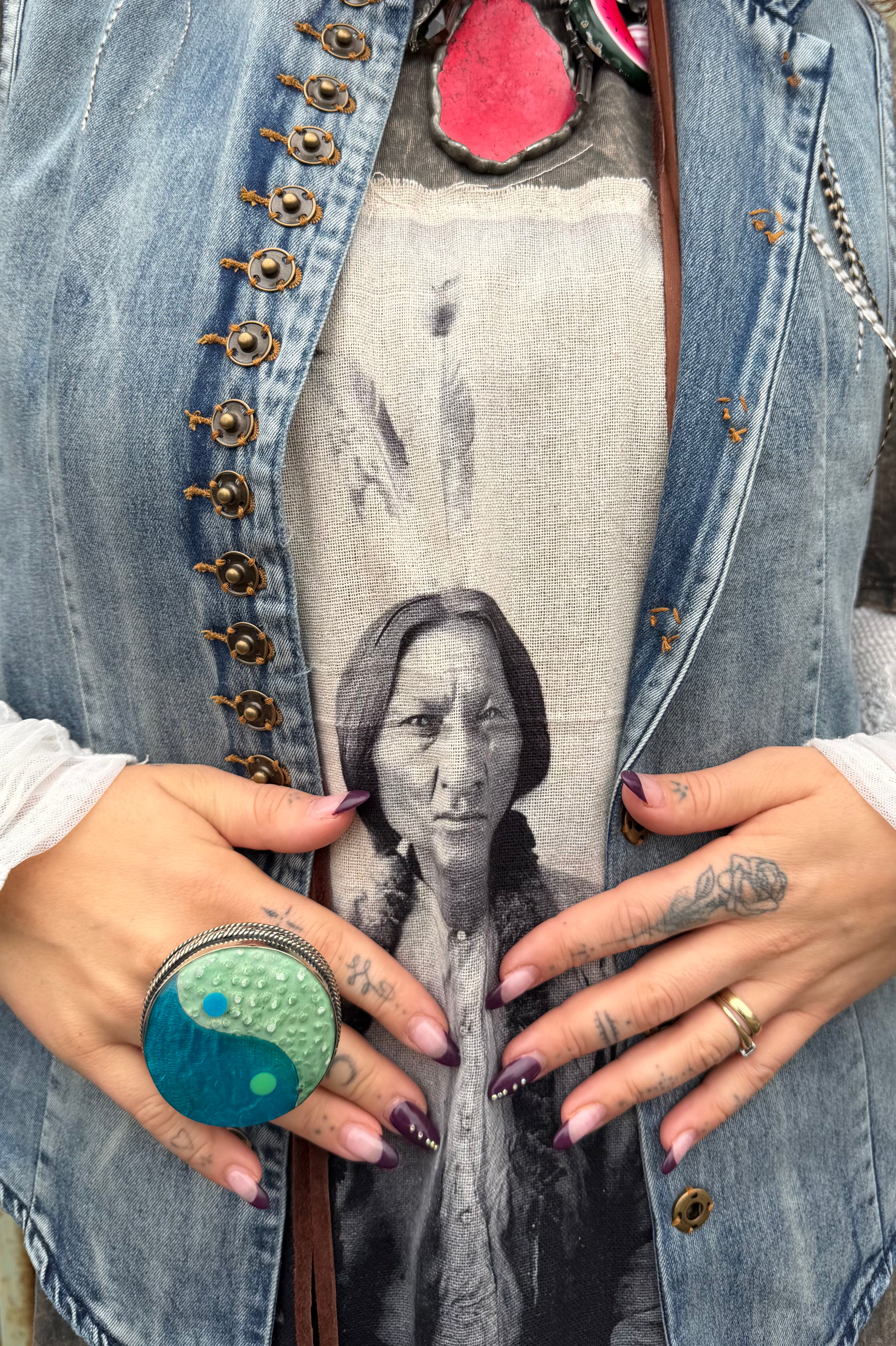 Ying Yang in Blues Ring