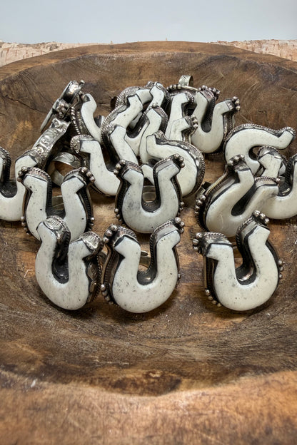 Horse Shoe - Off to the Races Ring