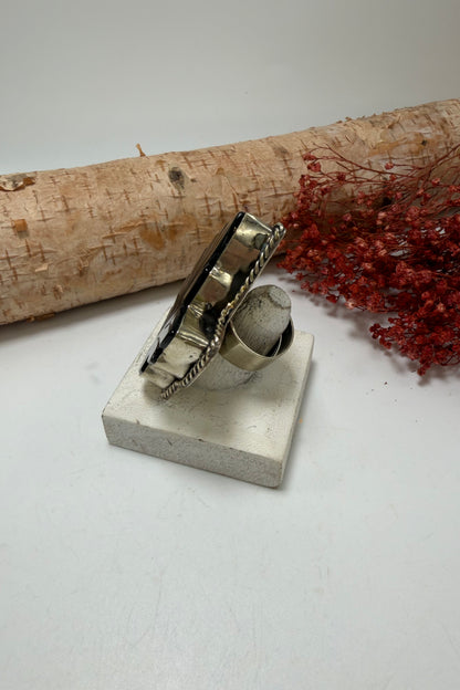 The Black Leaf Ring