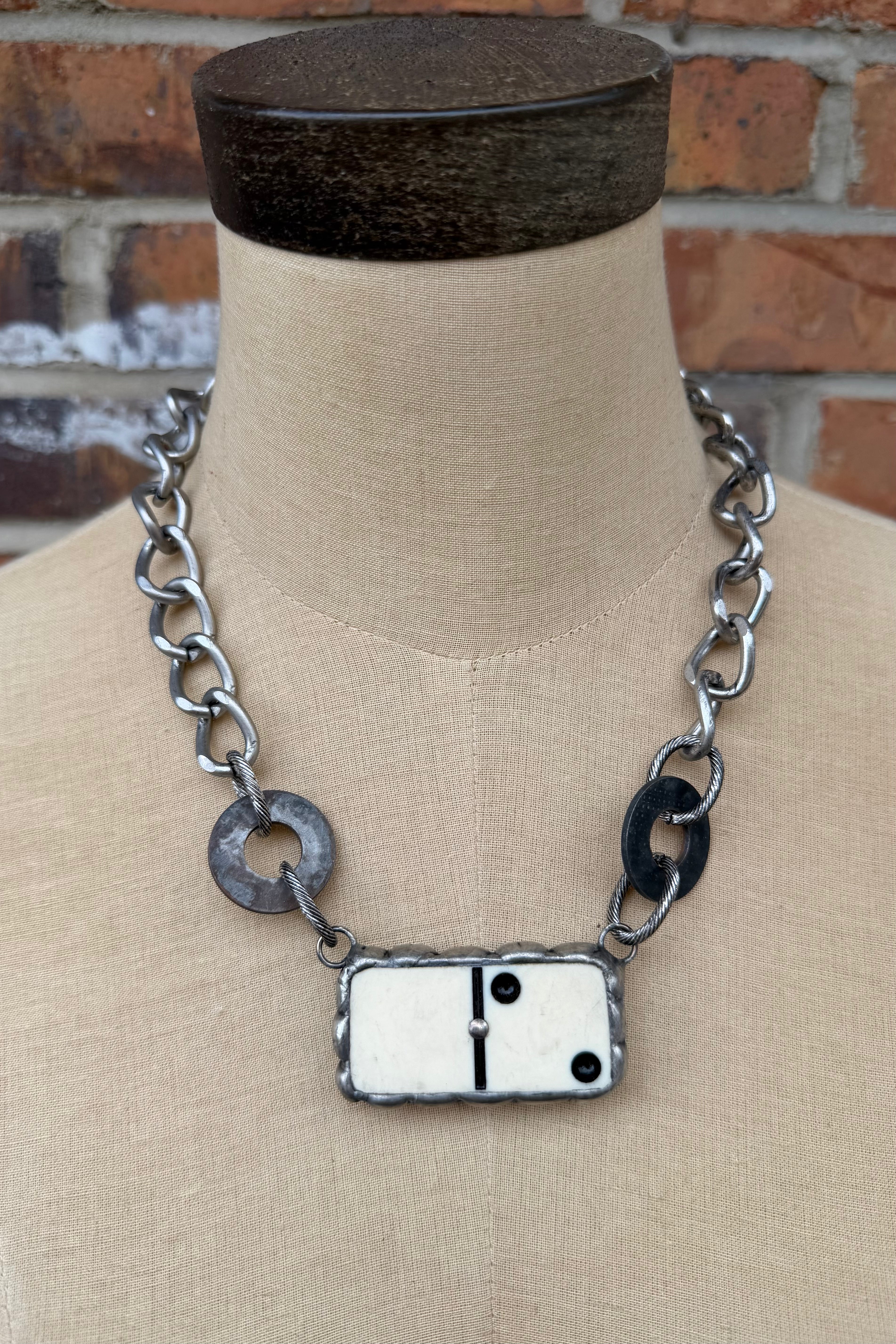 Domino Winston Shorty necklace