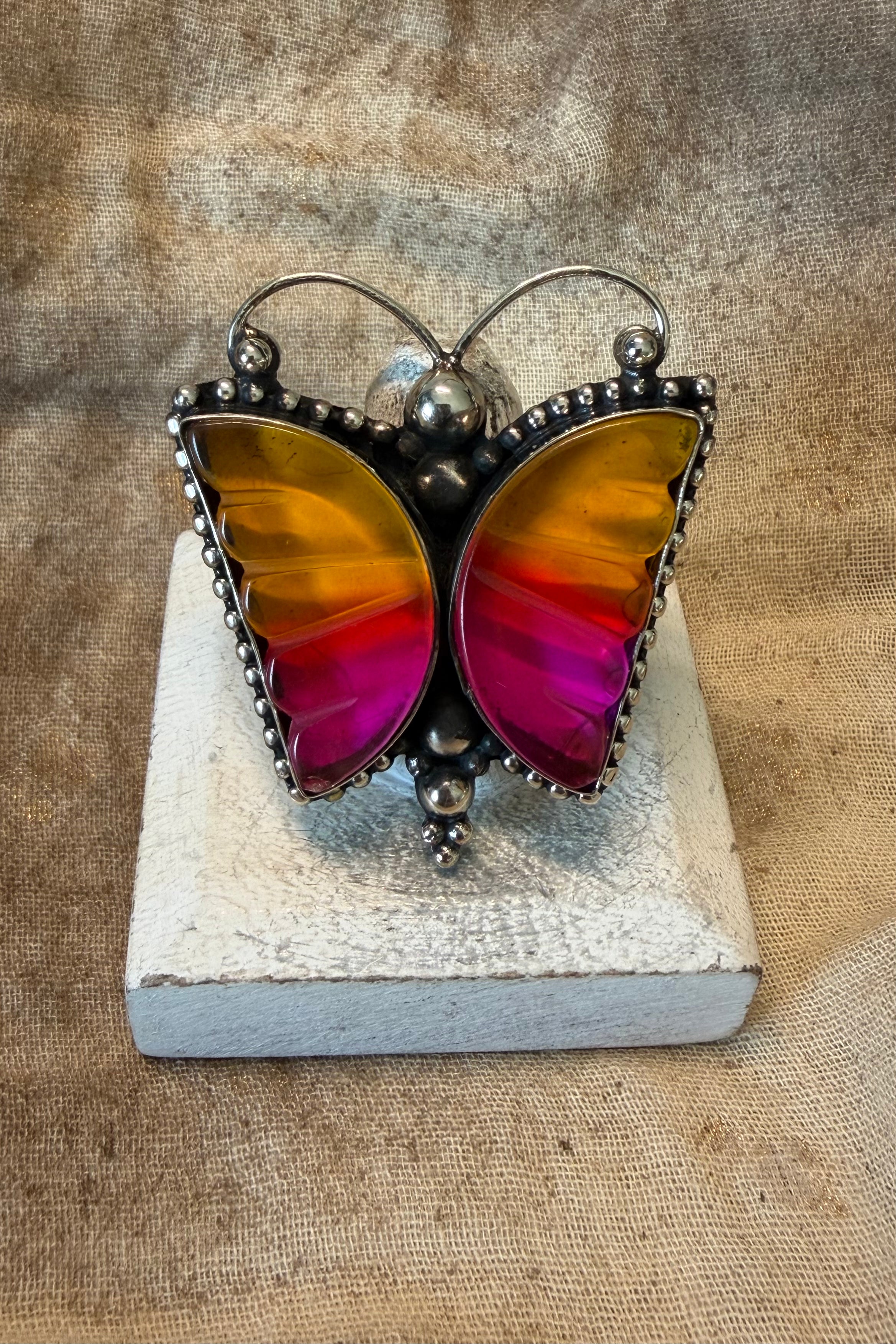 Flutterby Plain Style
