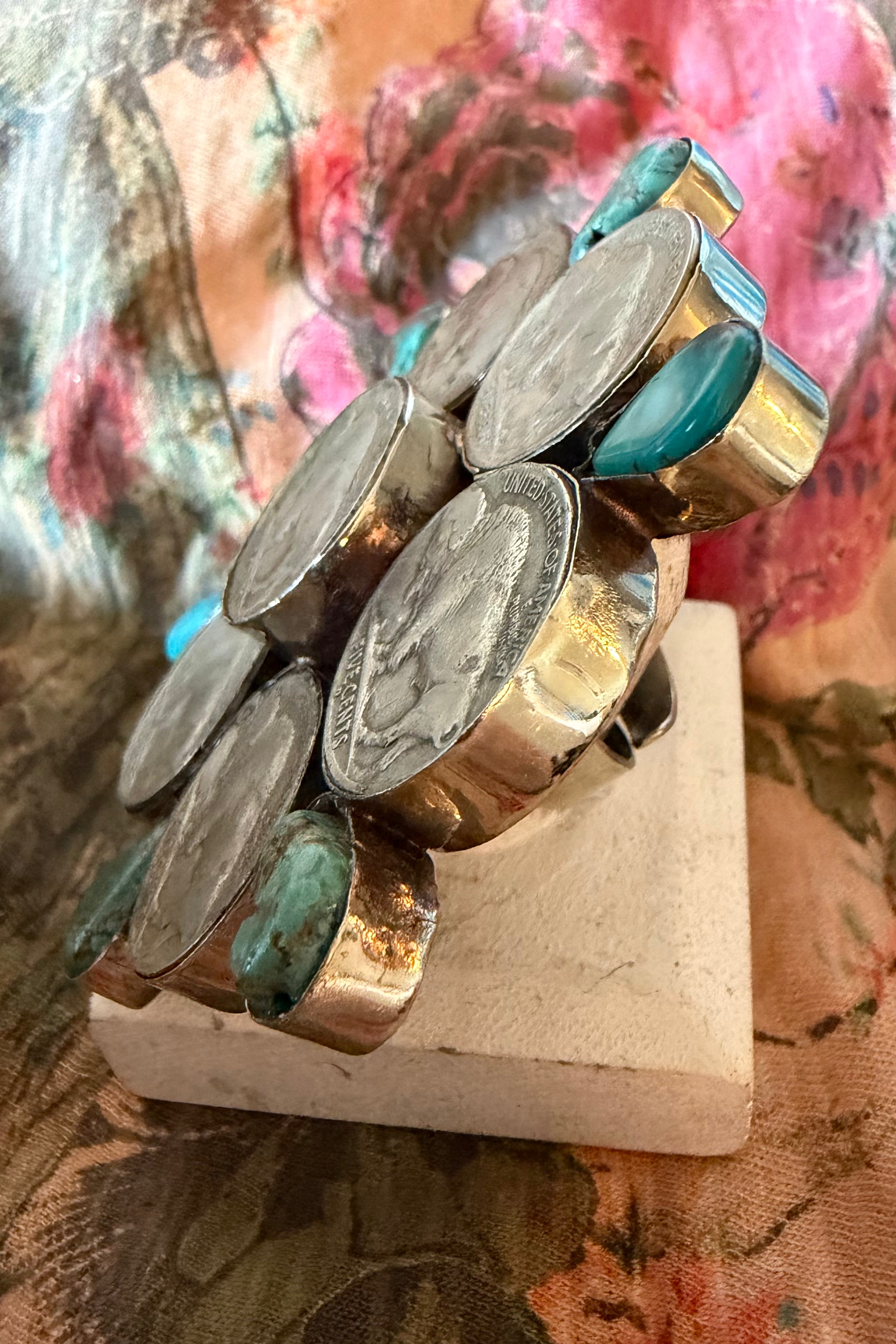 The 35 Cents Ring